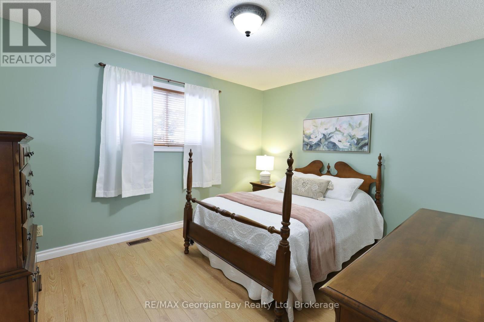 Photo 23 of 32 Bonaventure Place, Penetanguishene ON