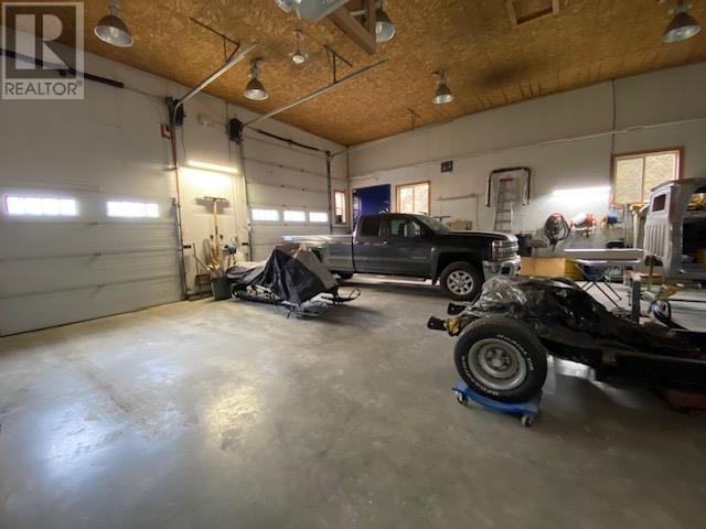 371 DEEJAY Road, Barriere