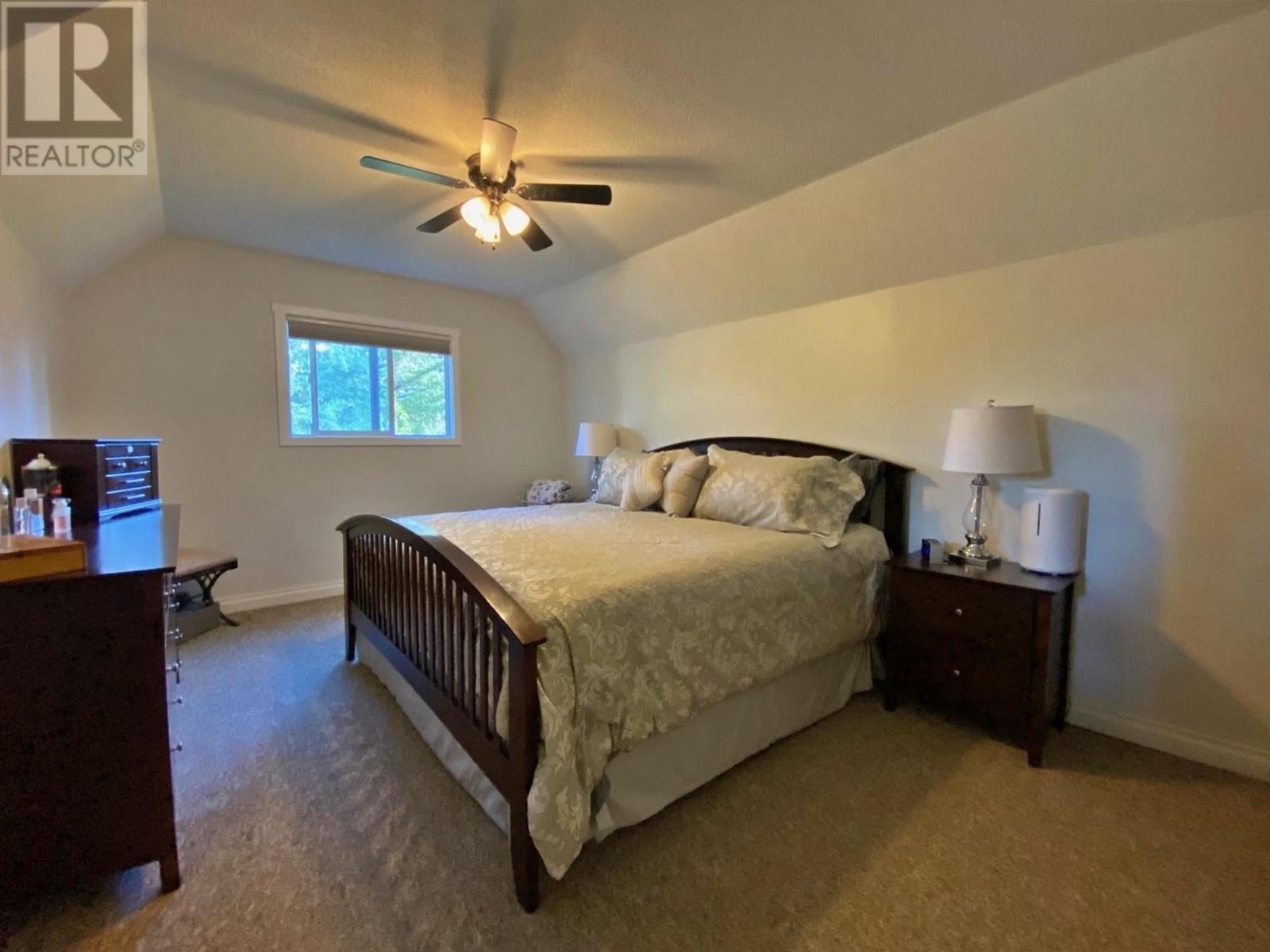 371 DEEJAY Road, Barriere