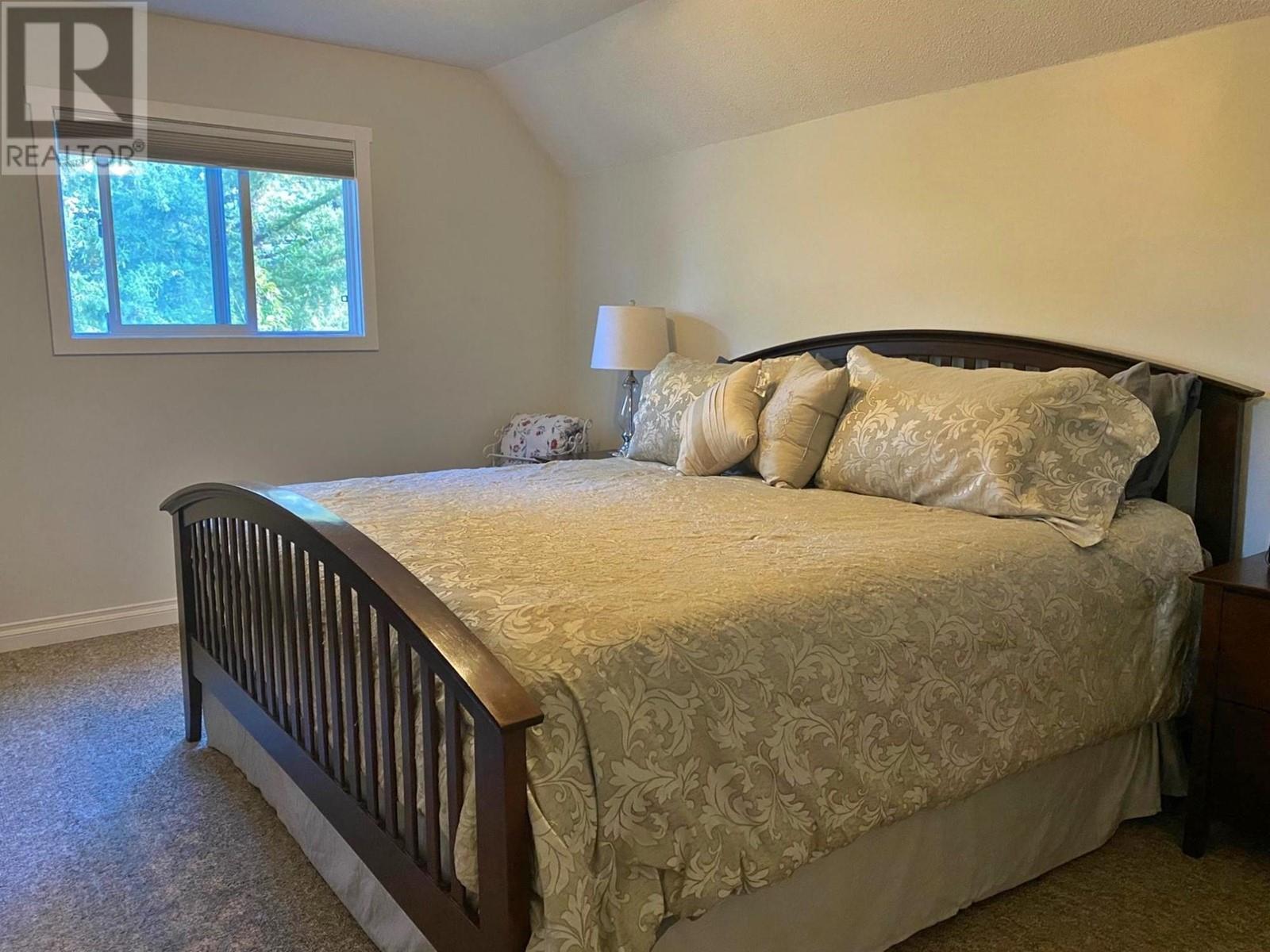 371 DEEJAY Road, Barriere