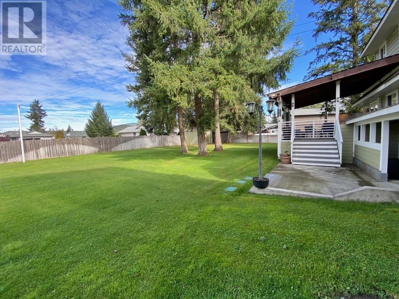 371 DEEJAY Road, Barriere