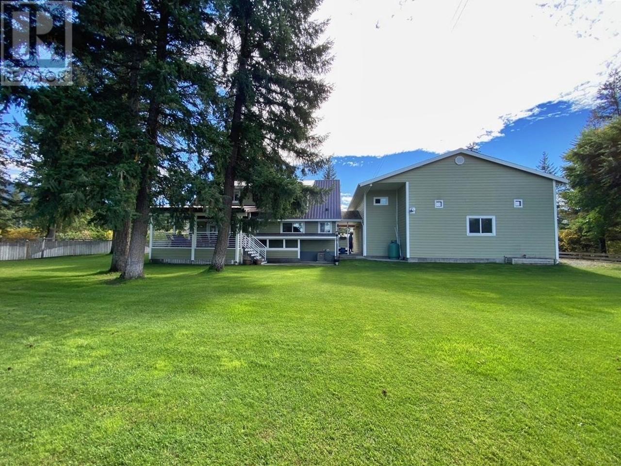 371 DEEJAY Road, Barriere