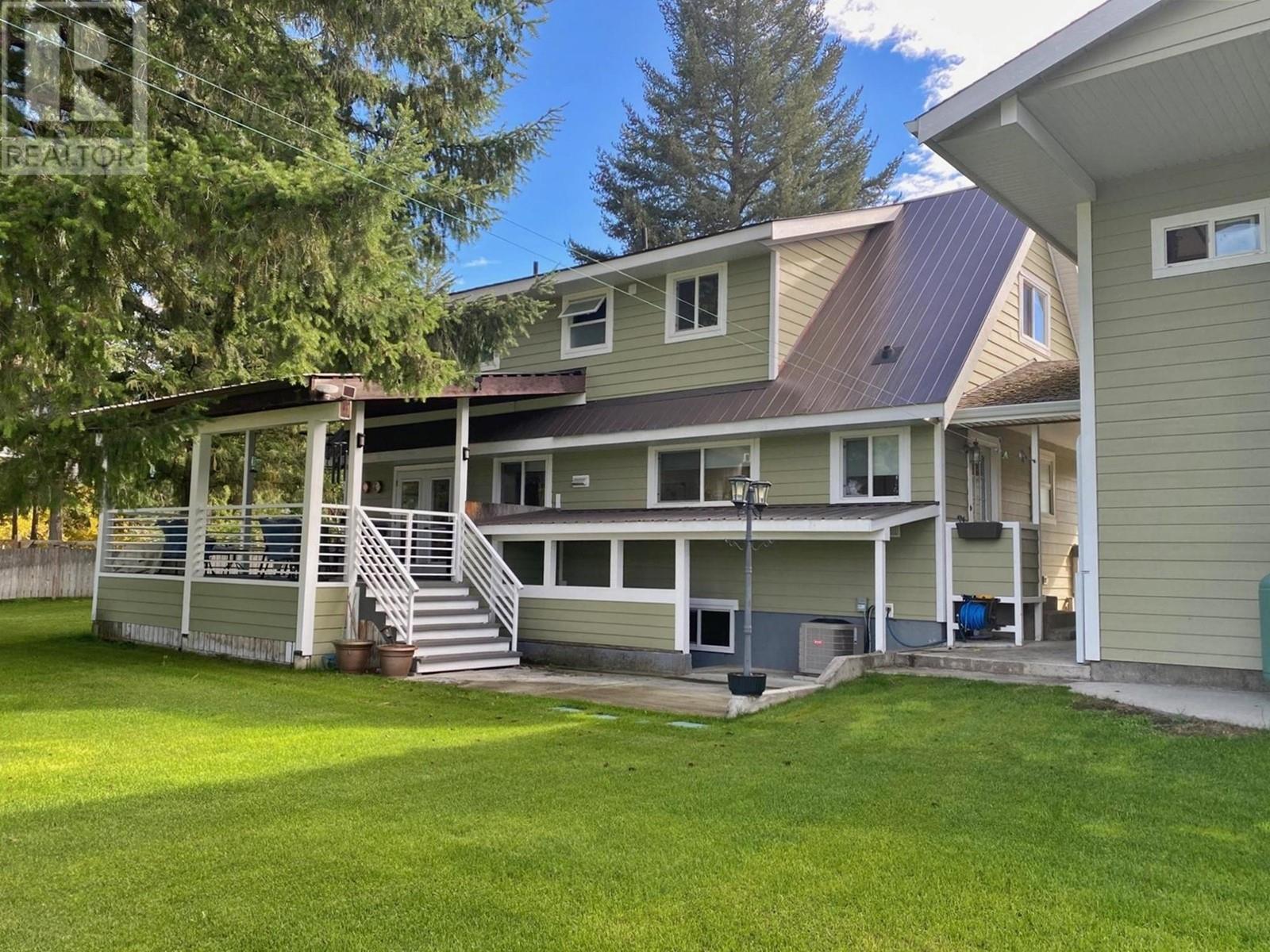 371 DEEJAY Road, Barriere