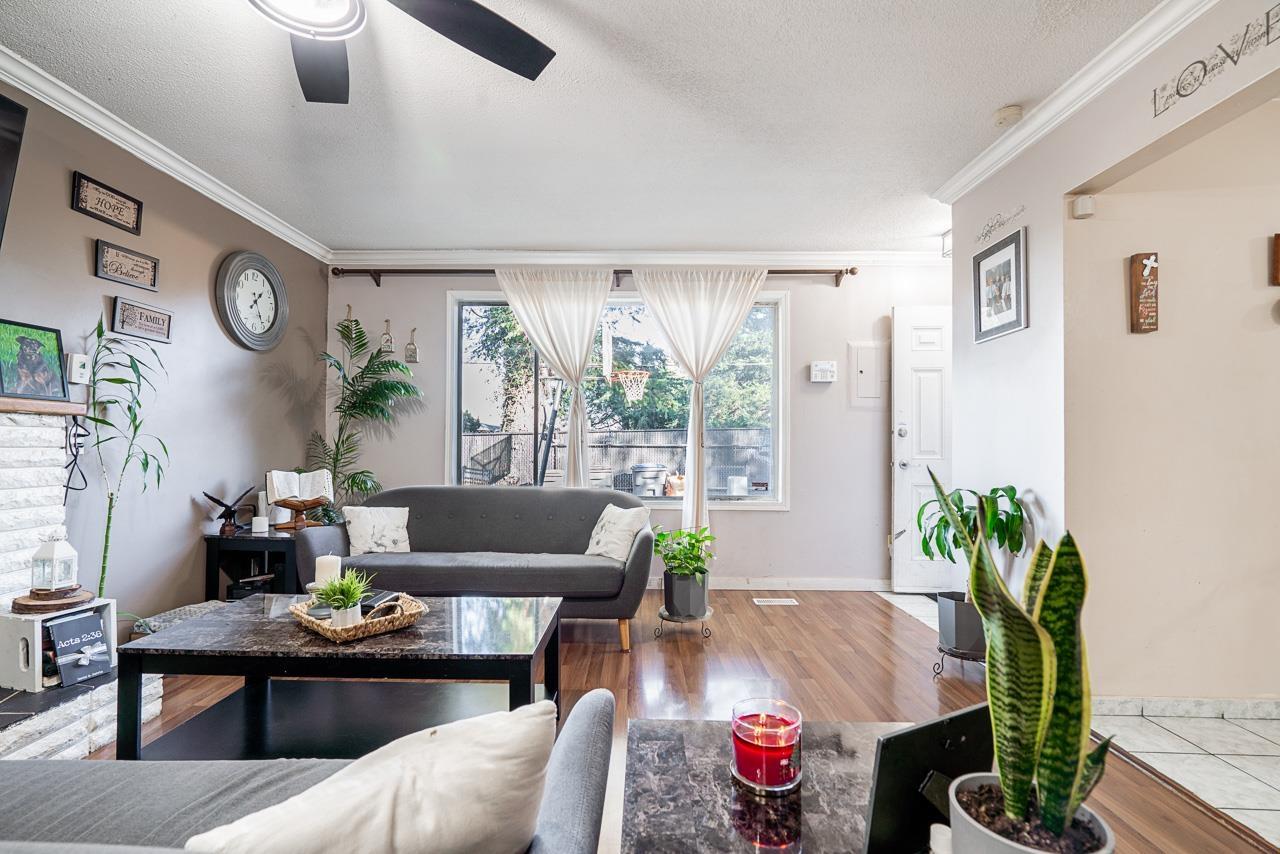 13976 DOUGLAS ROAD, Surrey