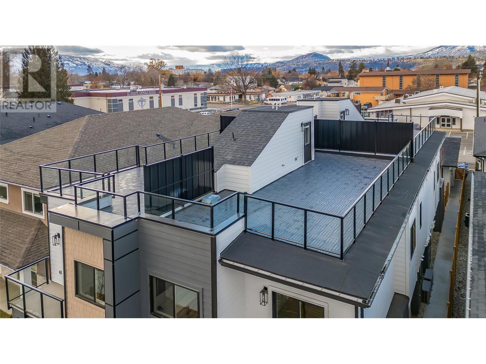 Photo 29 of 1916 Ethel Street Unit 2, Kelowna BC
