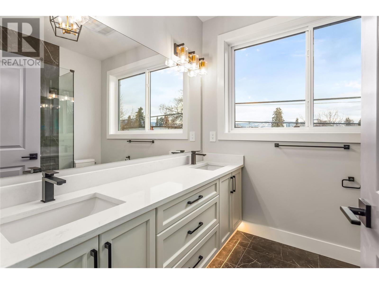 Photo 40 of 1916 Ethel Street Unit 2, Kelowna BC