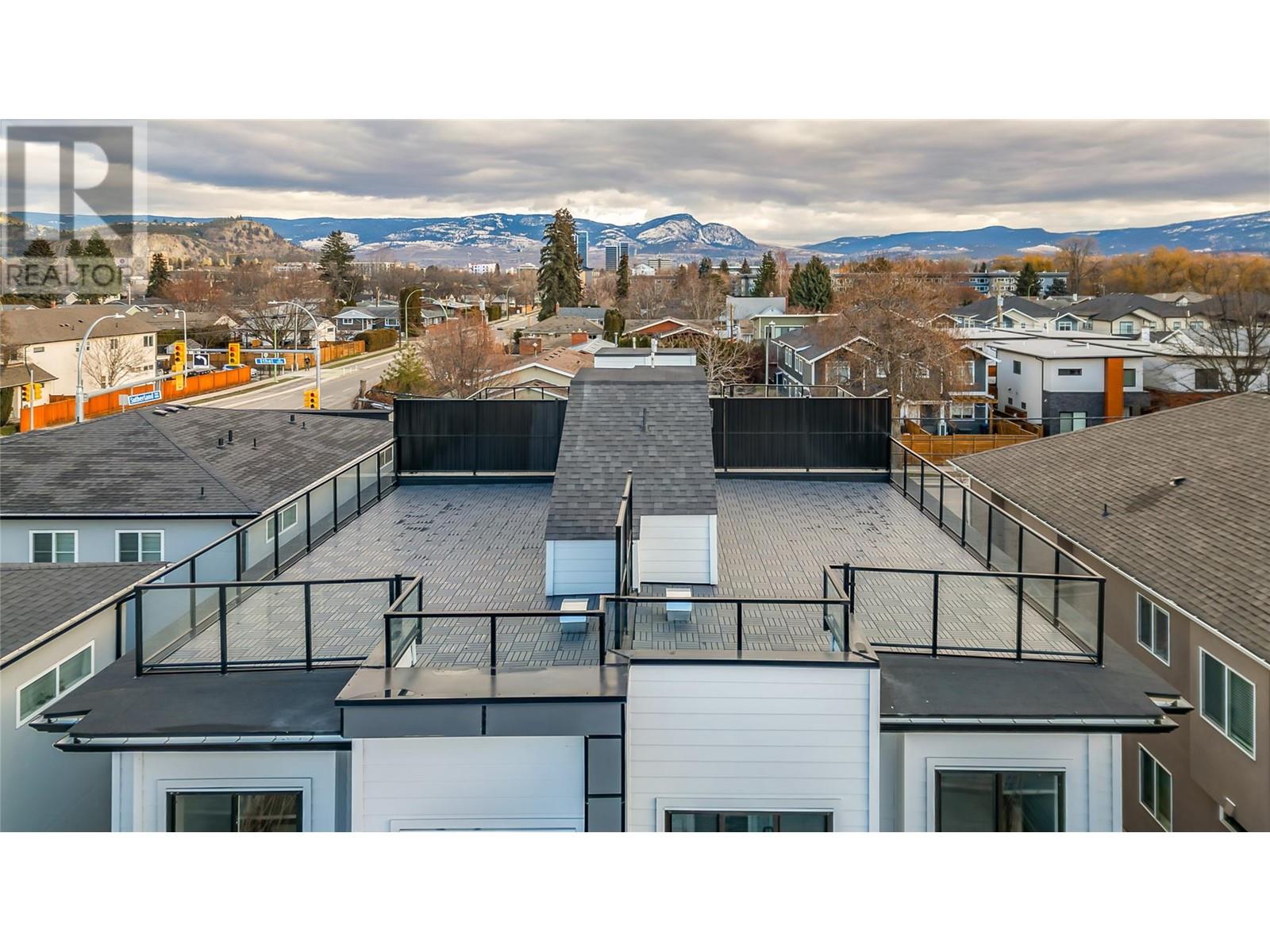 Photo 8 of 1916 Ethel Street Unit 2, Kelowna BC