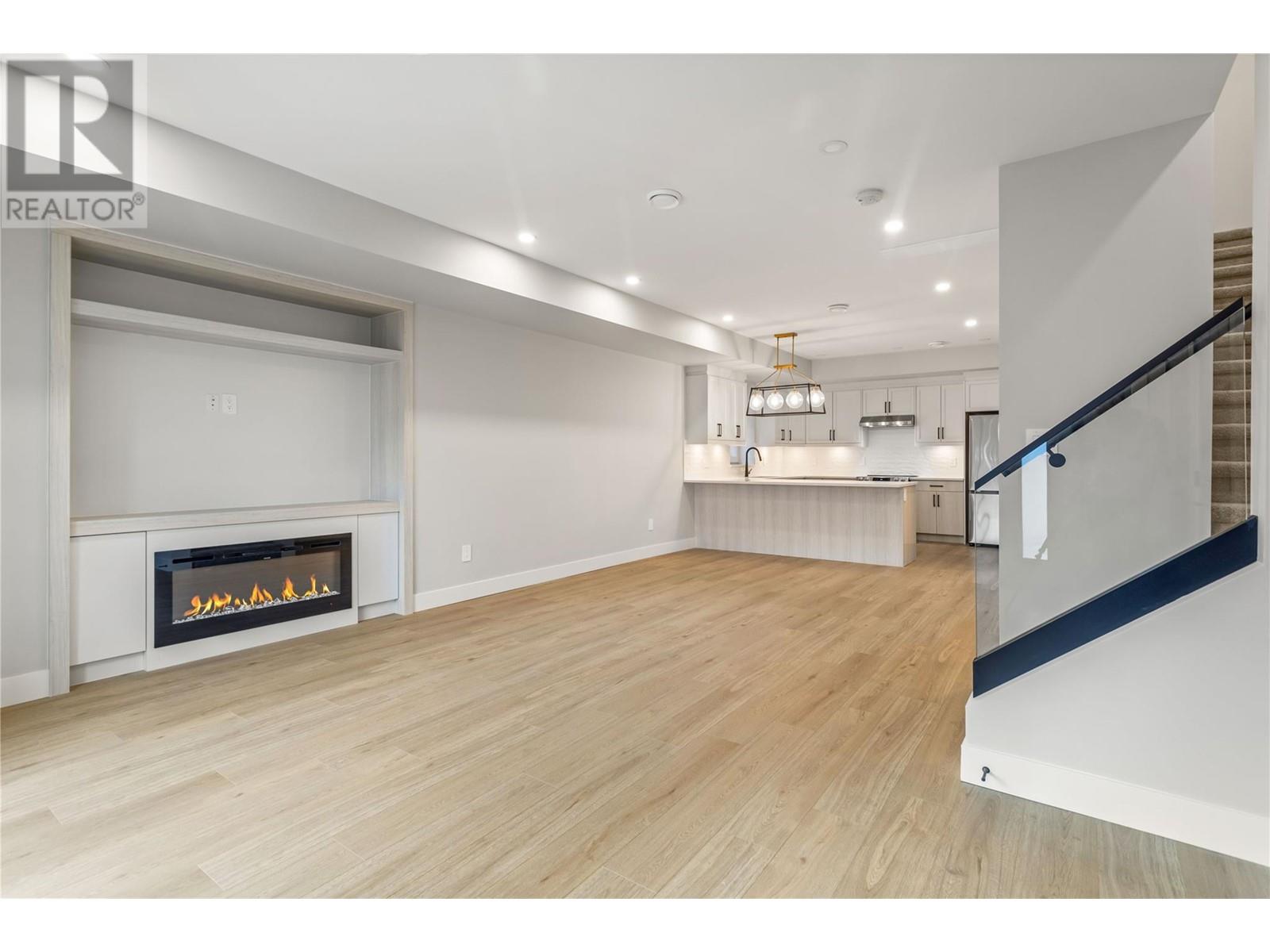 Photo 3 of 1916 Ethel Street Unit 2, Kelowna BC