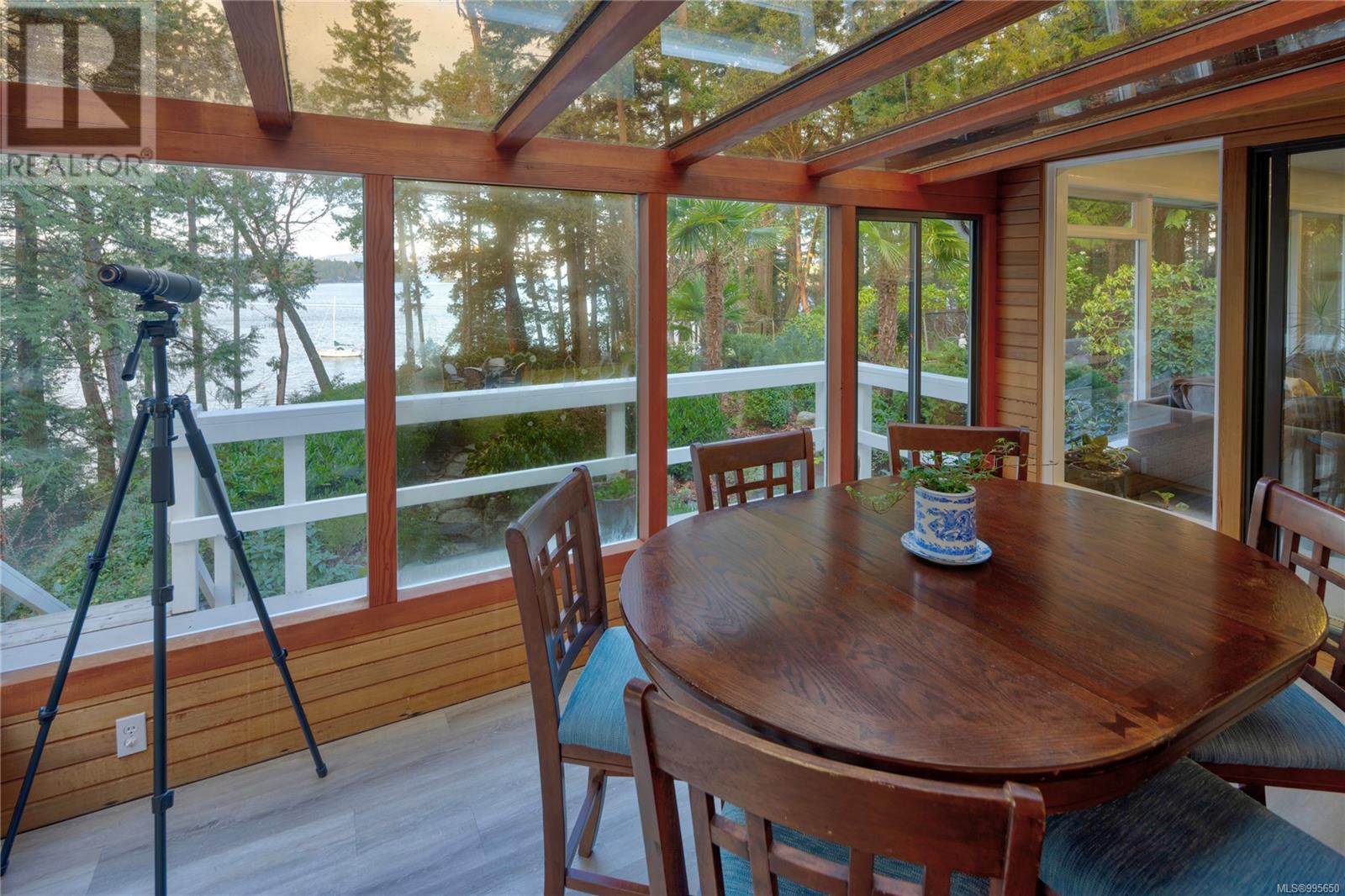2320 Dolphin Rd, North Saanich