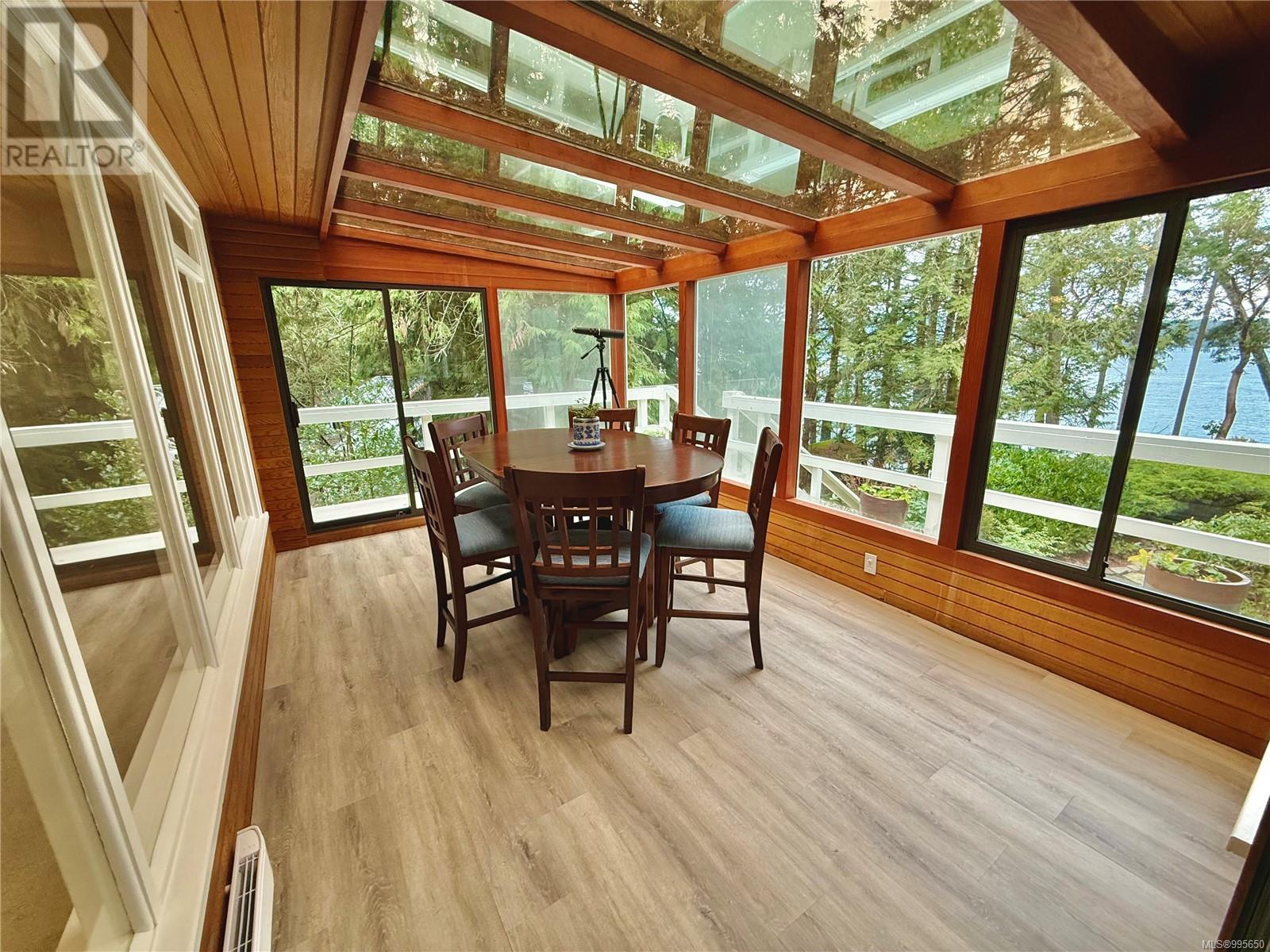 2320 Dolphin Rd, North Saanich