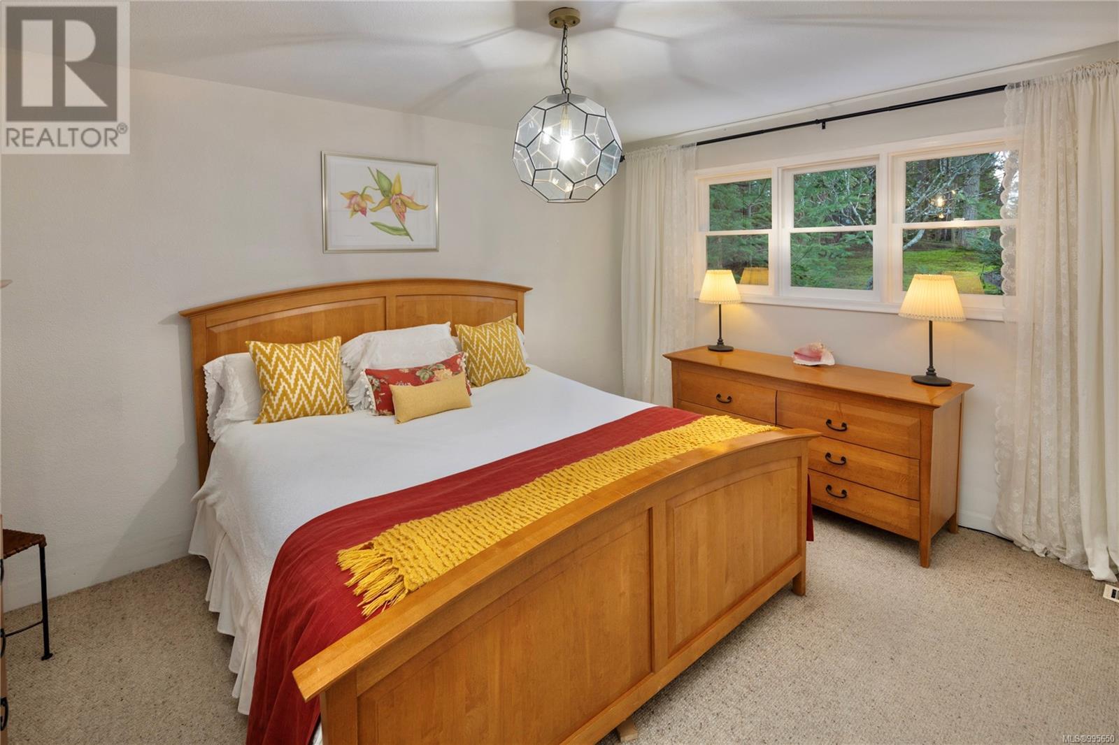 2320 Dolphin Rd, North Saanich