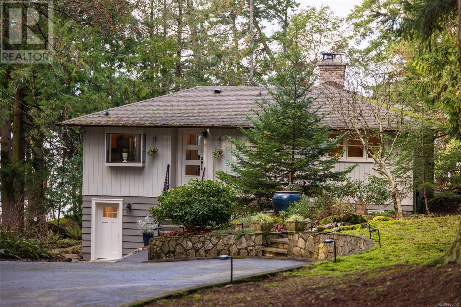 2320 Dolphin Rd, North Saanich