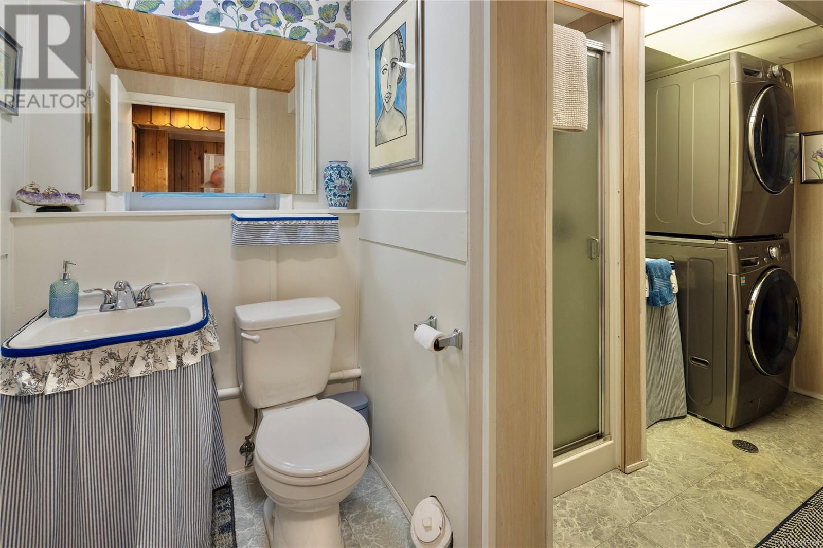 2320 Dolphin Rd, North Saanich
