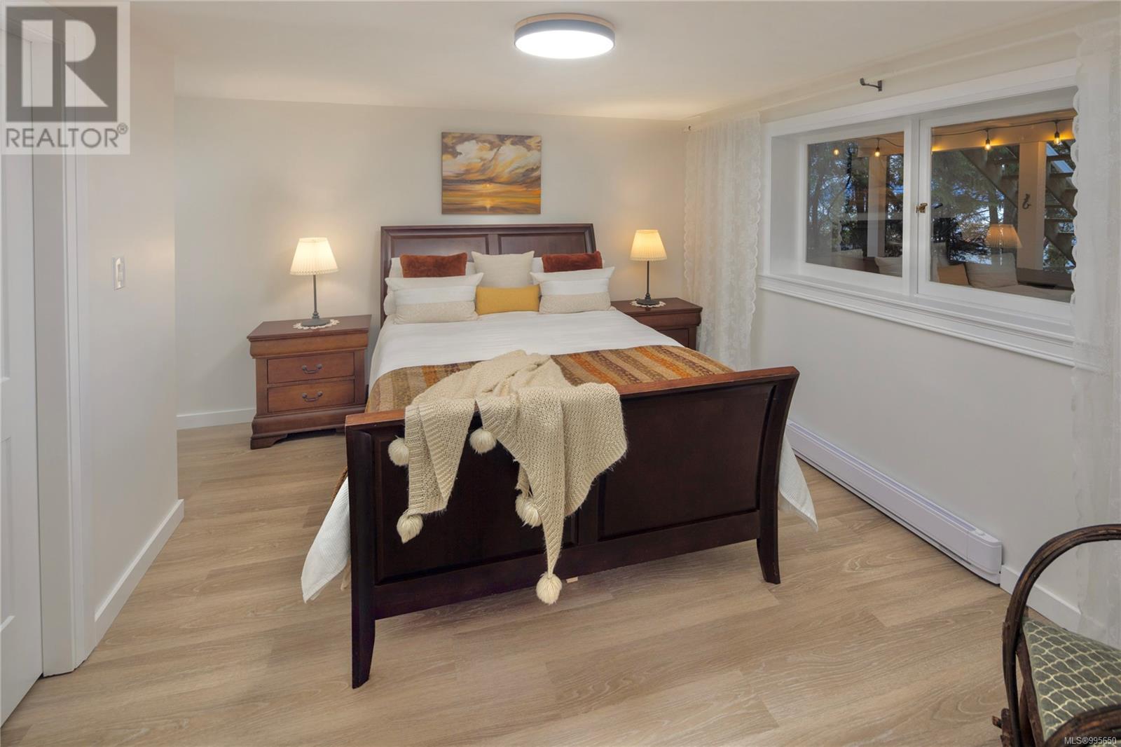 2320 Dolphin Rd, North Saanich
