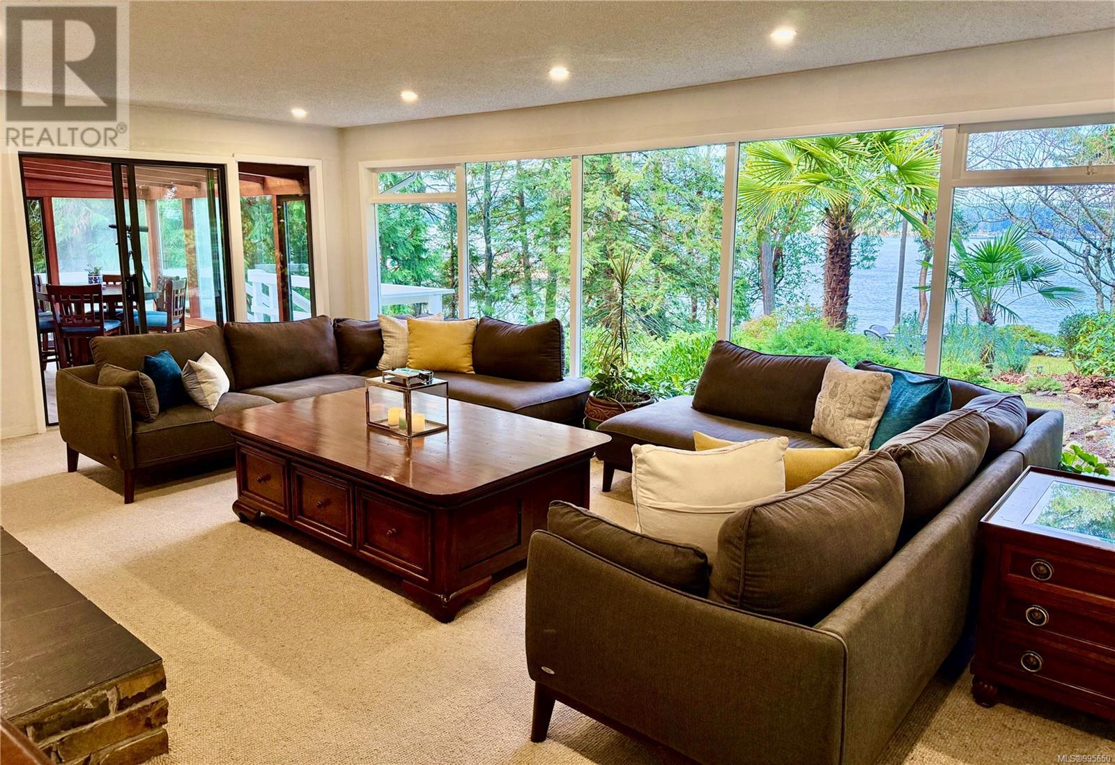 2320 Dolphin Rd, North Saanich