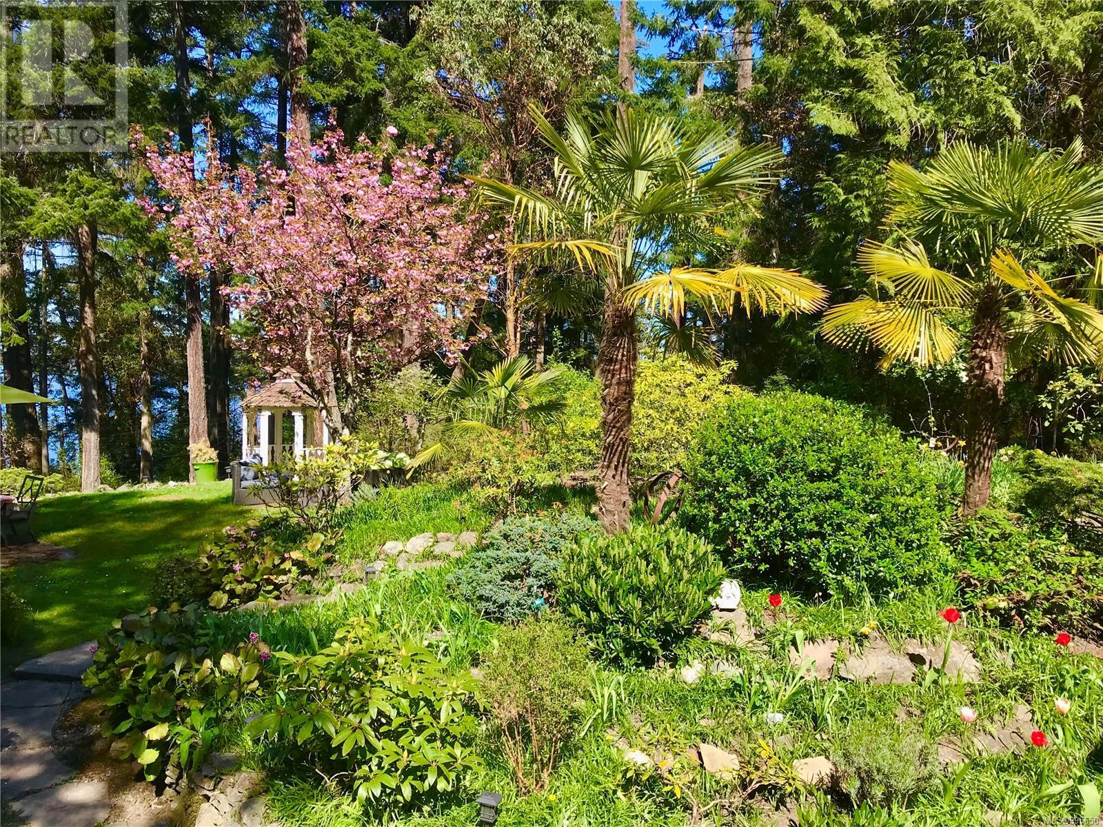 2320 Dolphin Rd, North Saanich