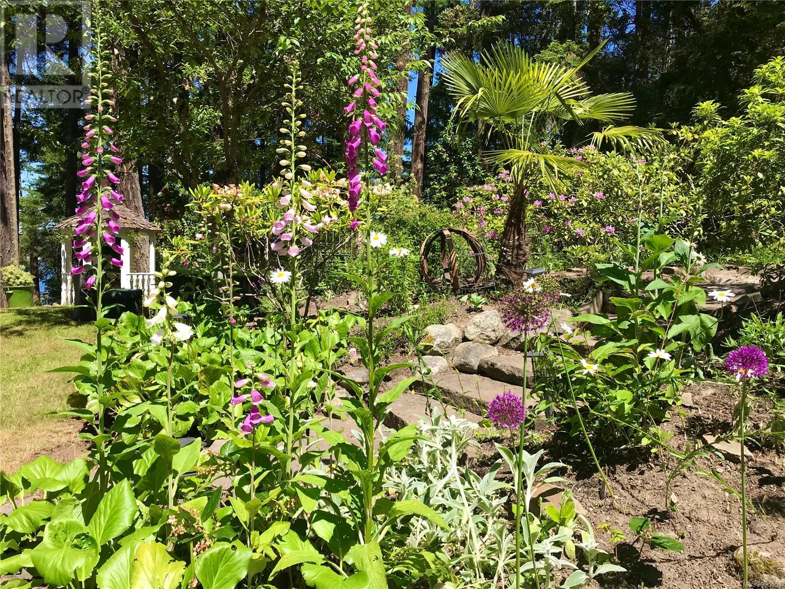 2320 Dolphin Rd, North Saanich