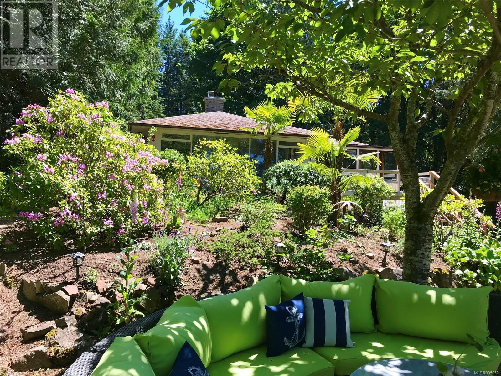 2320 Dolphin Rd, North Saanich