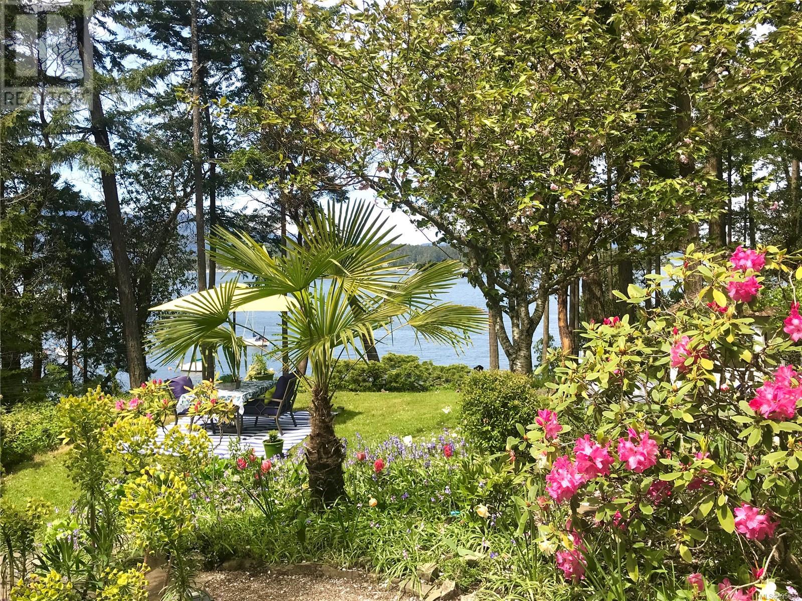 2320 Dolphin Rd, North Saanich