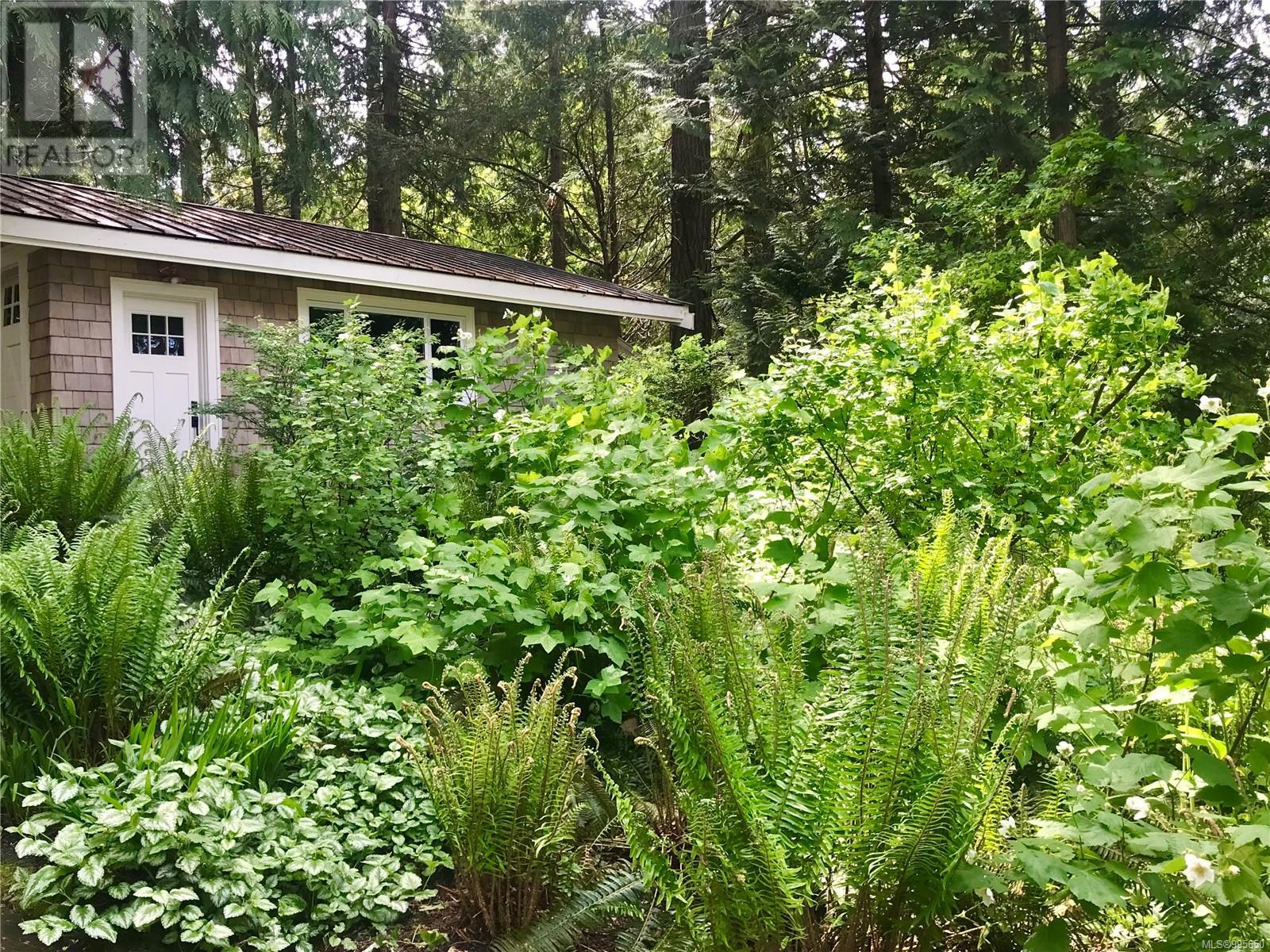 2320 Dolphin Rd, North Saanich