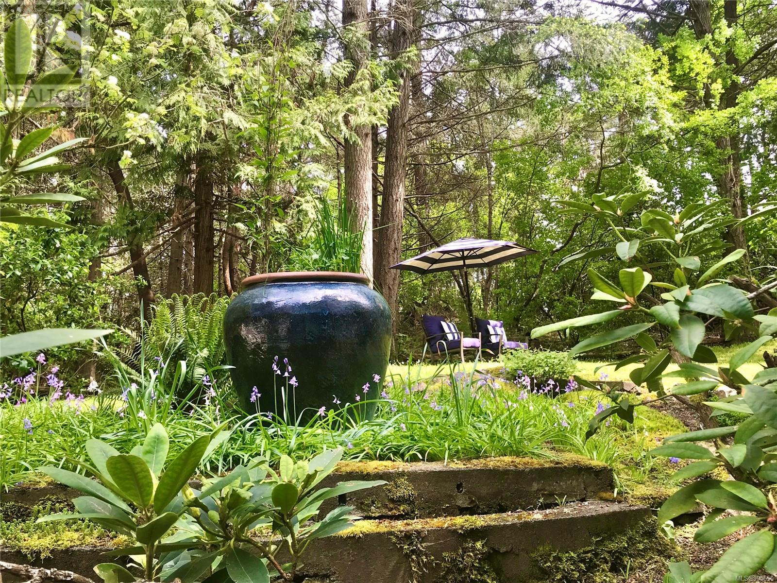 2320 Dolphin Rd, North Saanich