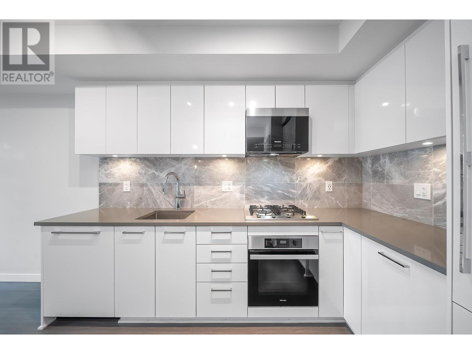 903 3699 SEXSMITH ROAD, Richmond real estate listing R2991169