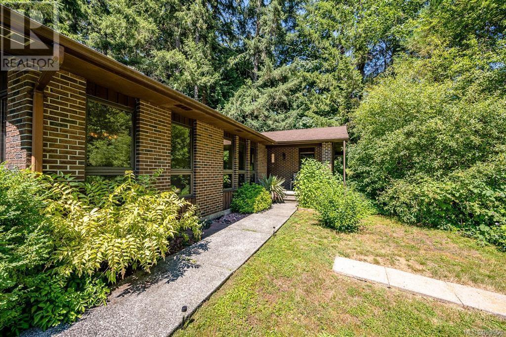 7789 Little Way, Fanny Bay