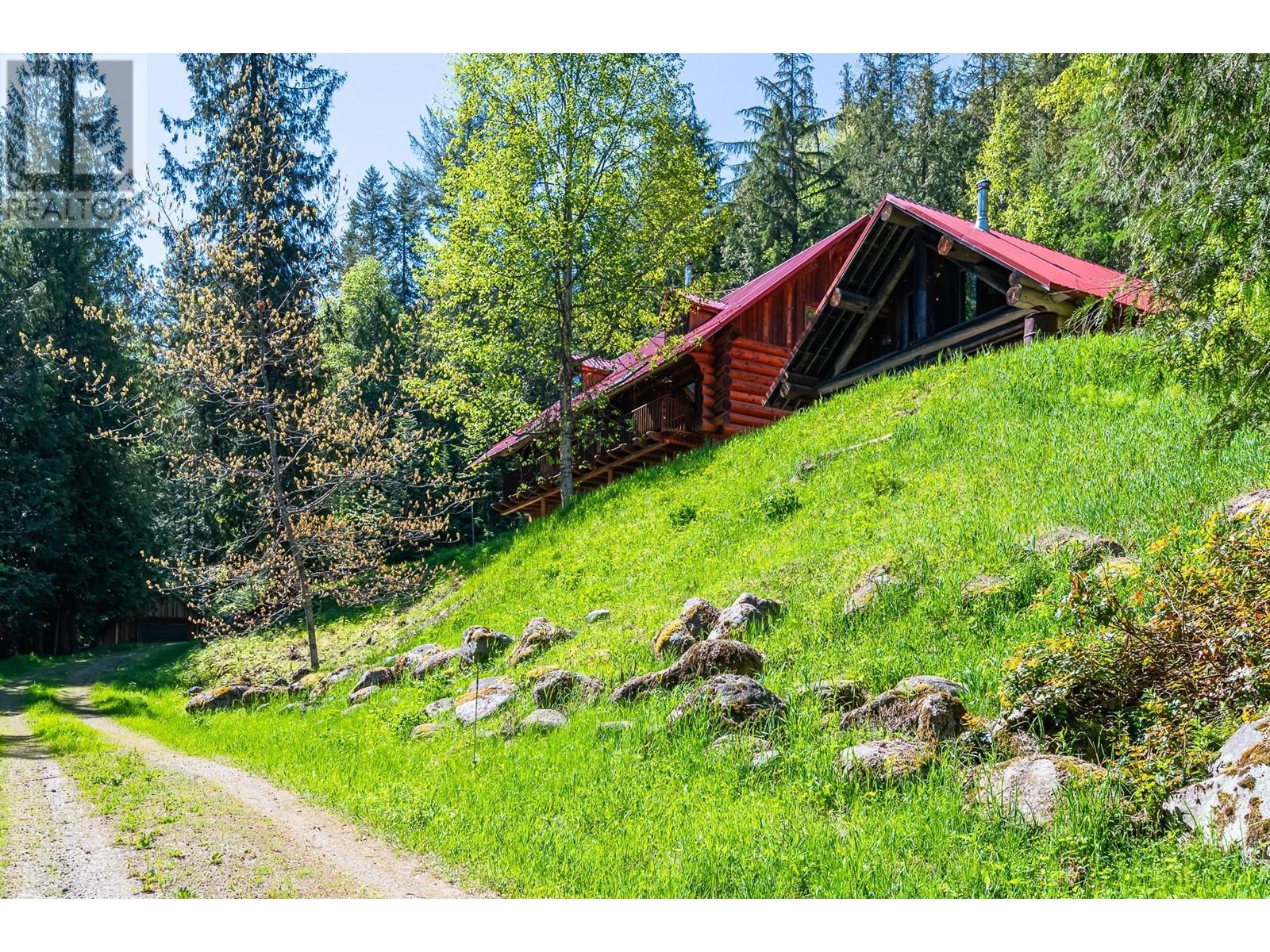 2197 3 Highway, Creston