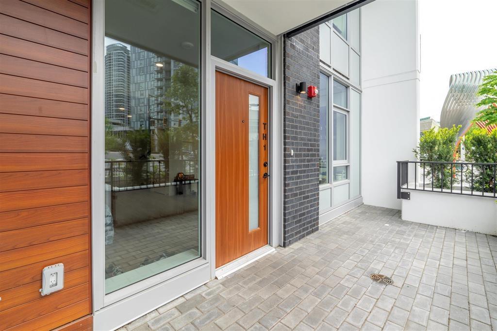 TH1 10448 UNIVERSITY DRIVE, Surrey
