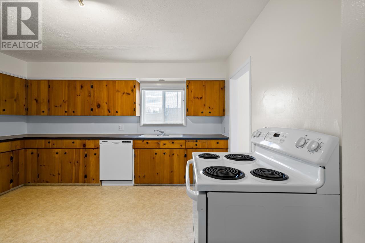 1234 Northwest Boulevard, Creston
