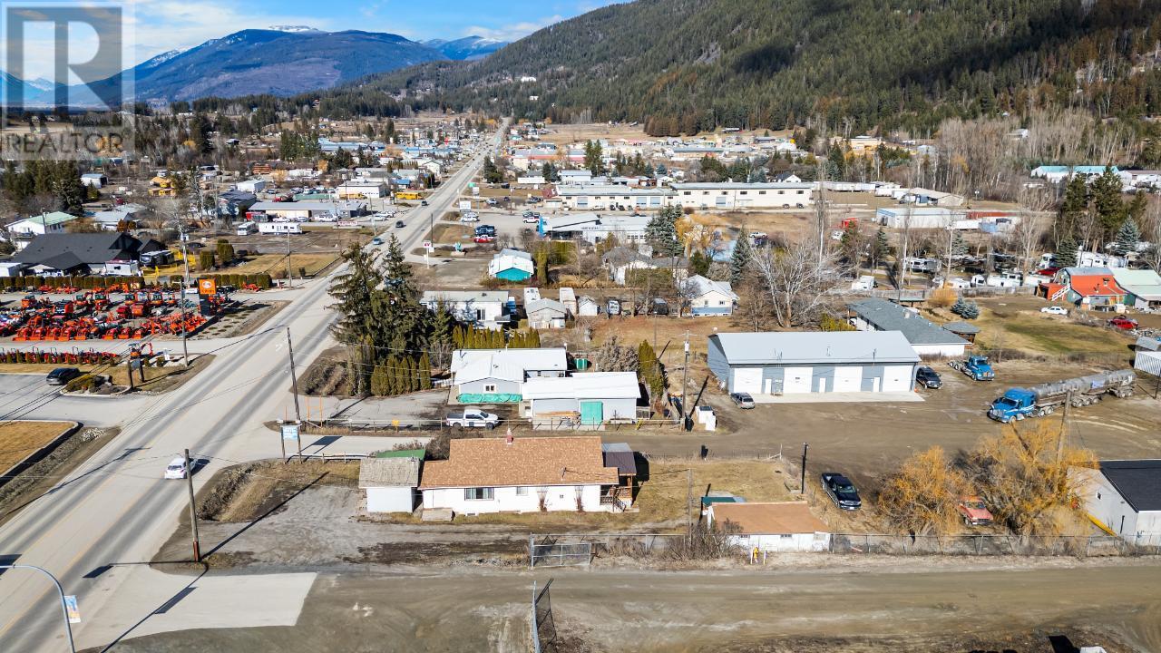 1234 Northwest Boulevard, Creston