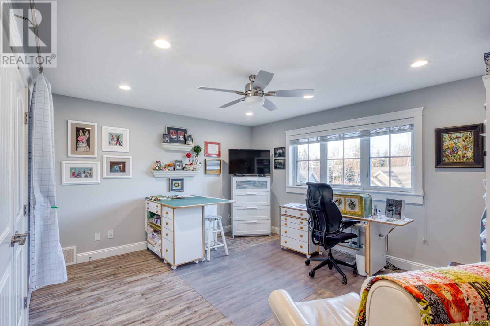 2130 Sussex Dr, Courtenay