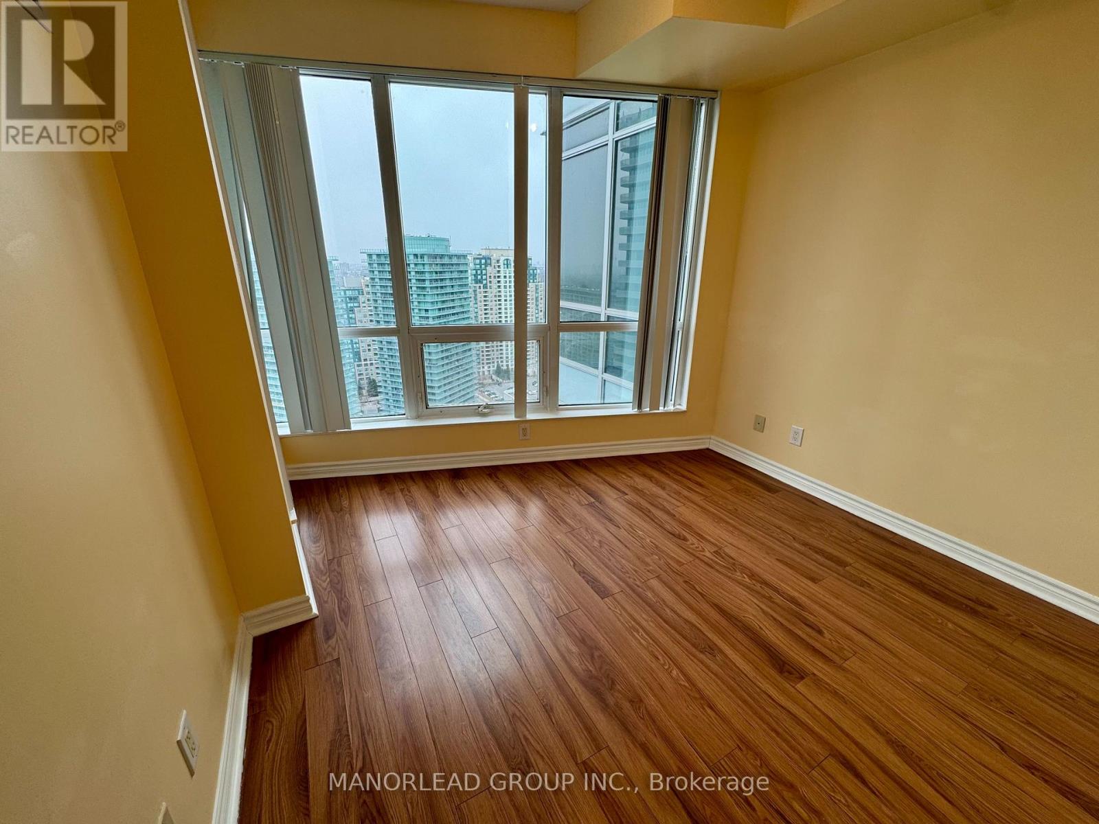 Photo 4 of 2409 18 Holmes Avenue, Toronto ON
