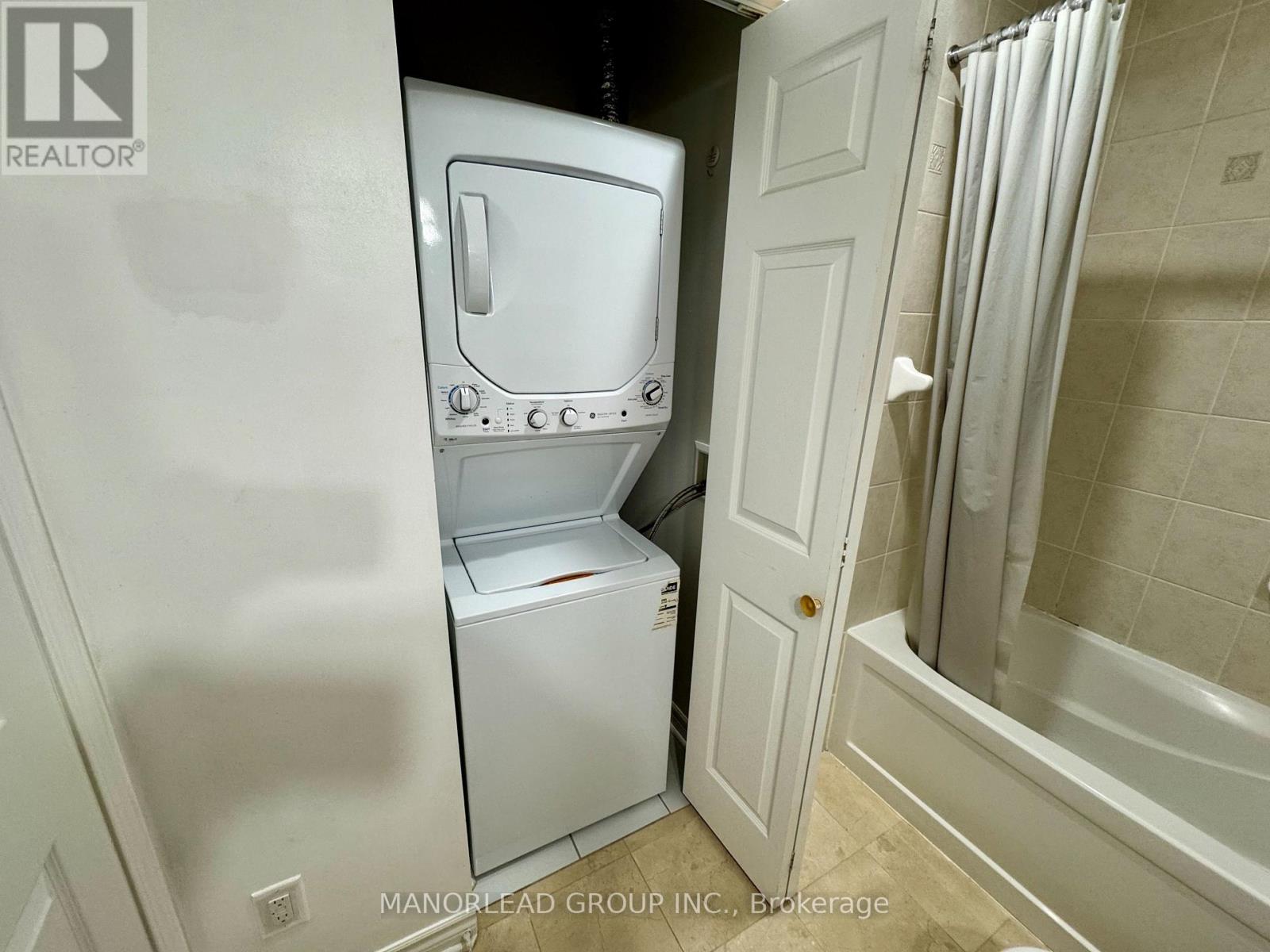 Photo 8 of 2409 18 Holmes Avenue, Toronto ON