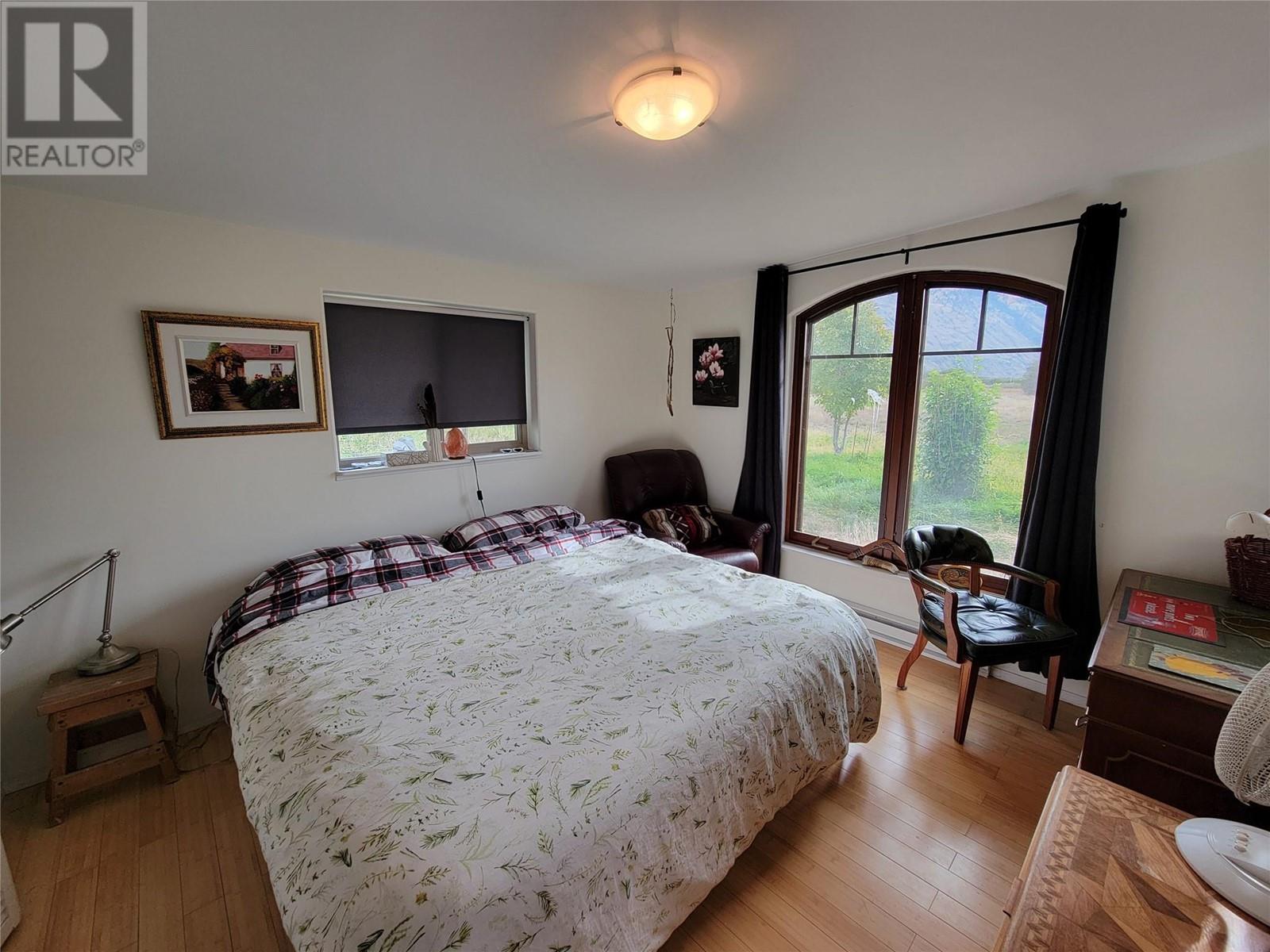  360 VLA Road, Cawston