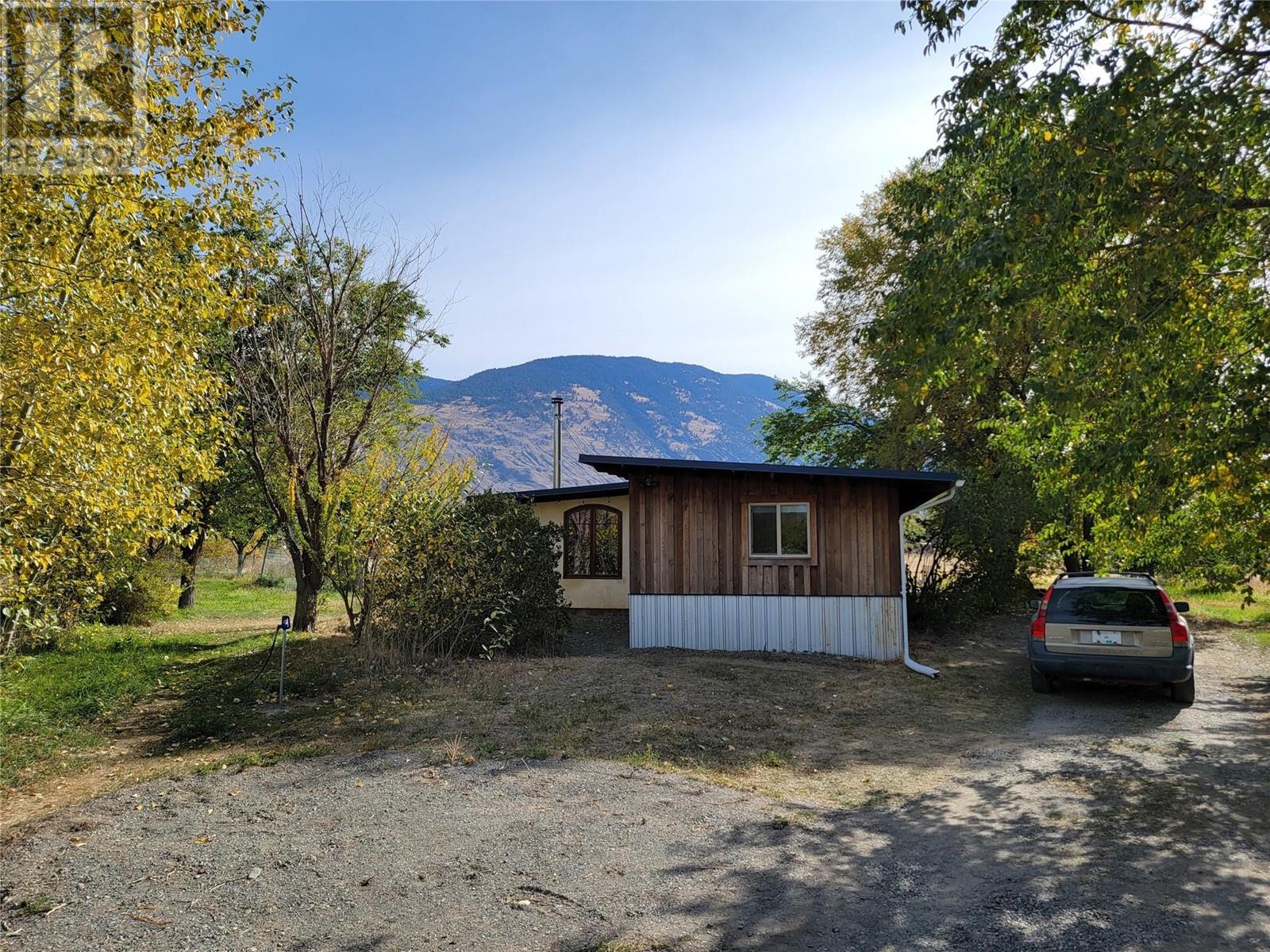  360 VLA Road, Cawston