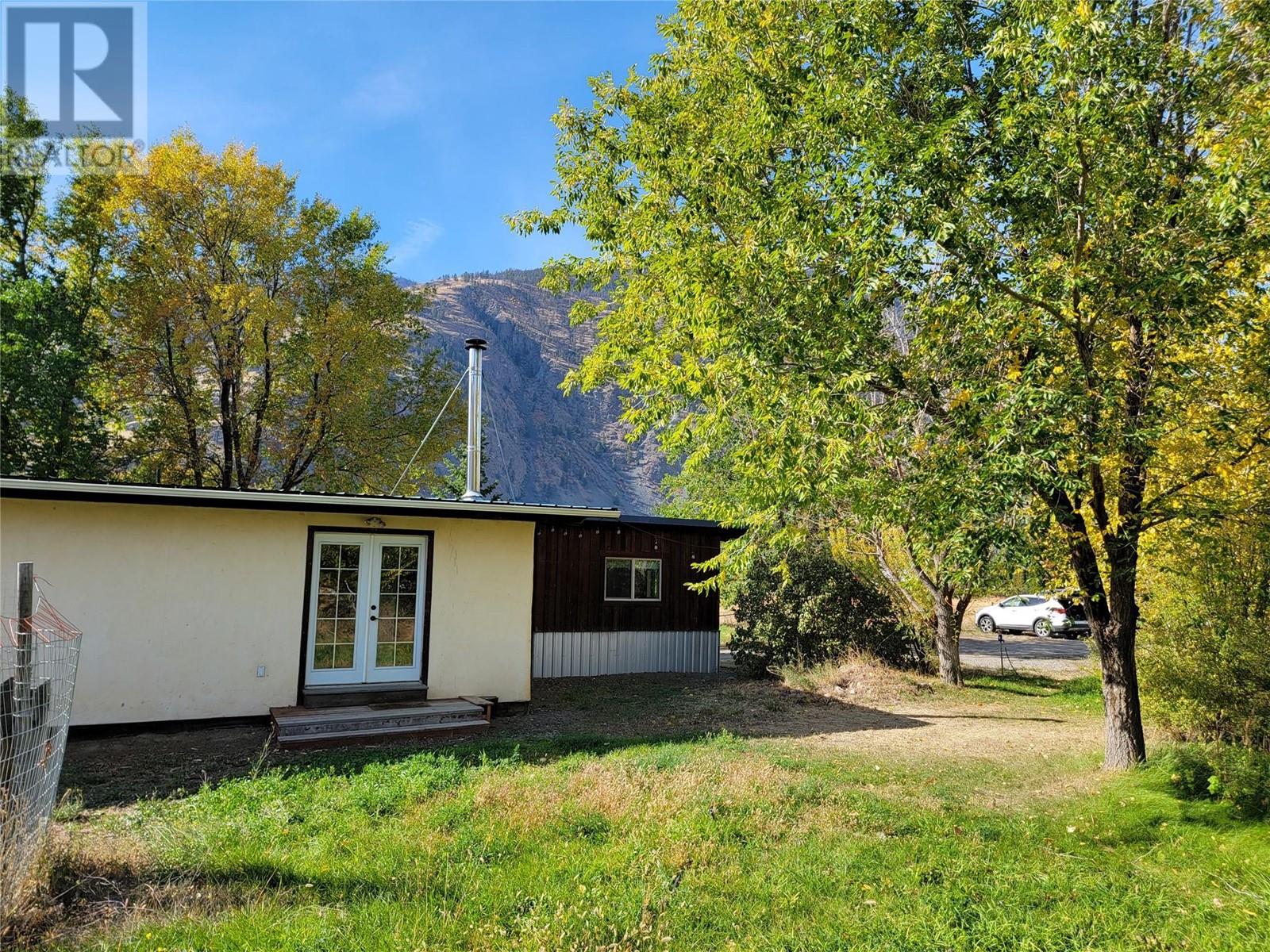  360 VLA Road, Cawston