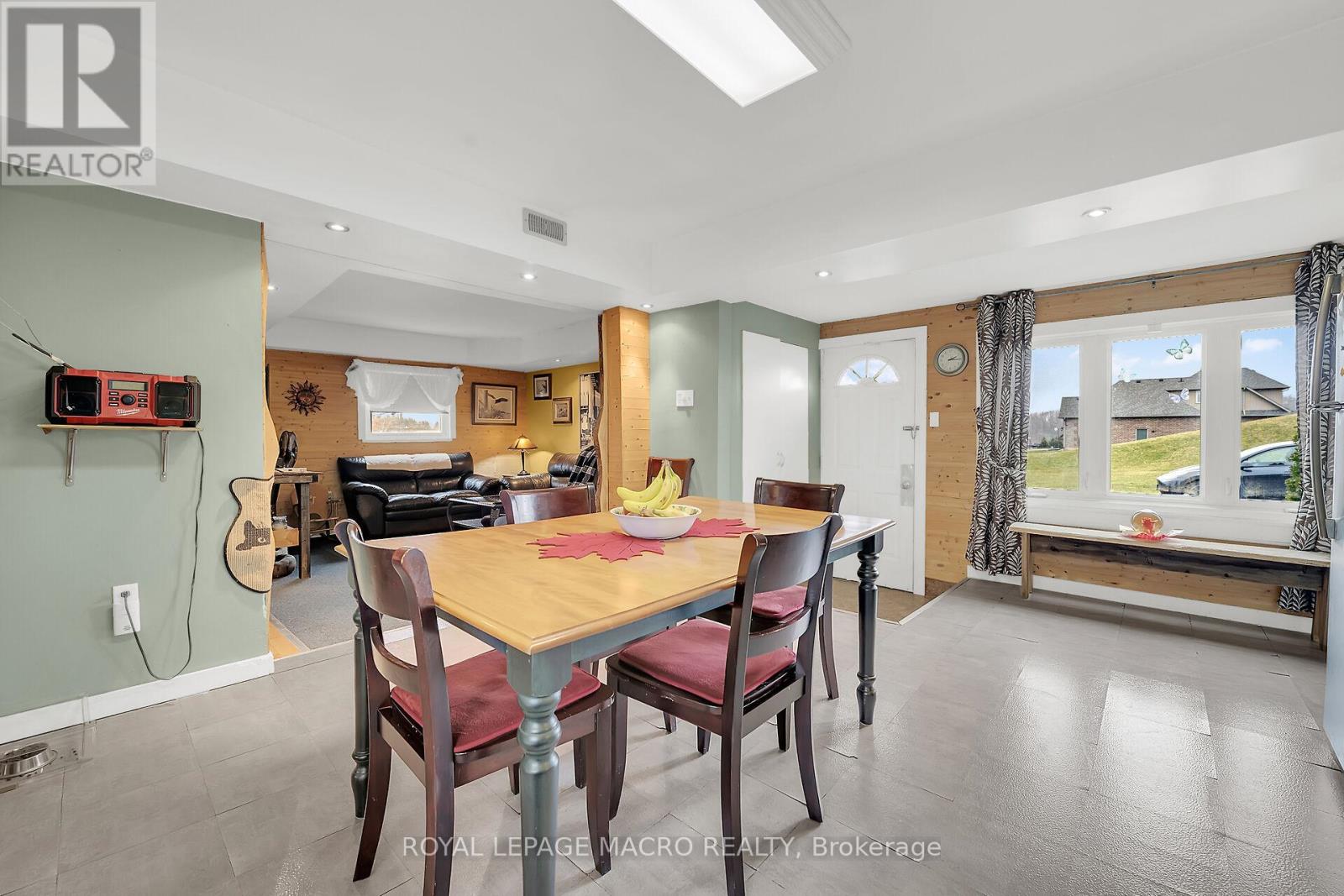 Photo 11 of 2374 St Anns Road, West Lincoln ON