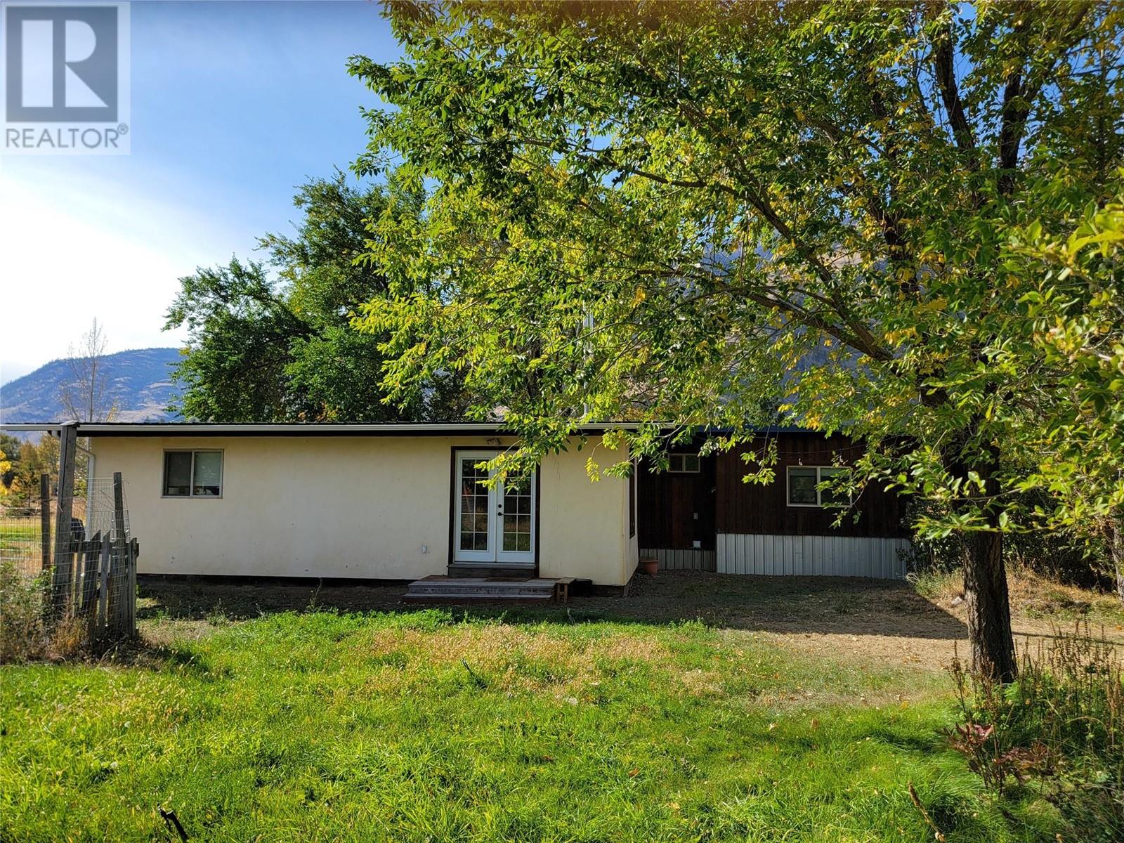 360 VLA Road, Cawston