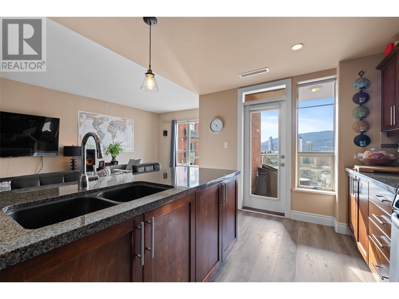 903 1160 Bernard Avenue, Kelowna