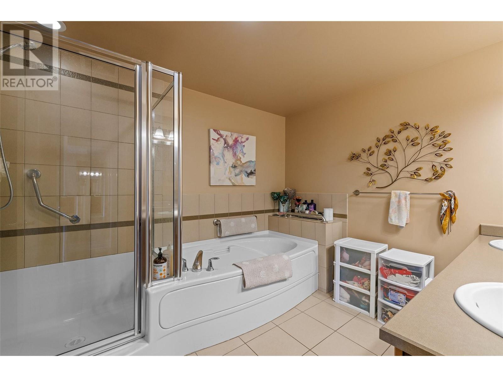 903 1160 Bernard Avenue, Kelowna