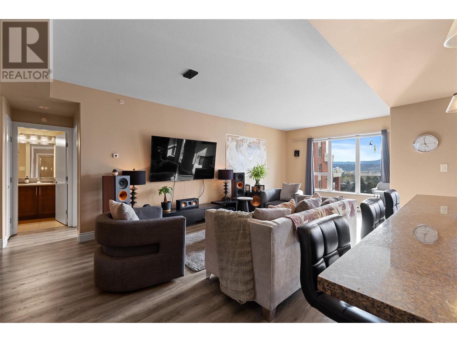 903 1160 Bernard Avenue, Kelowna