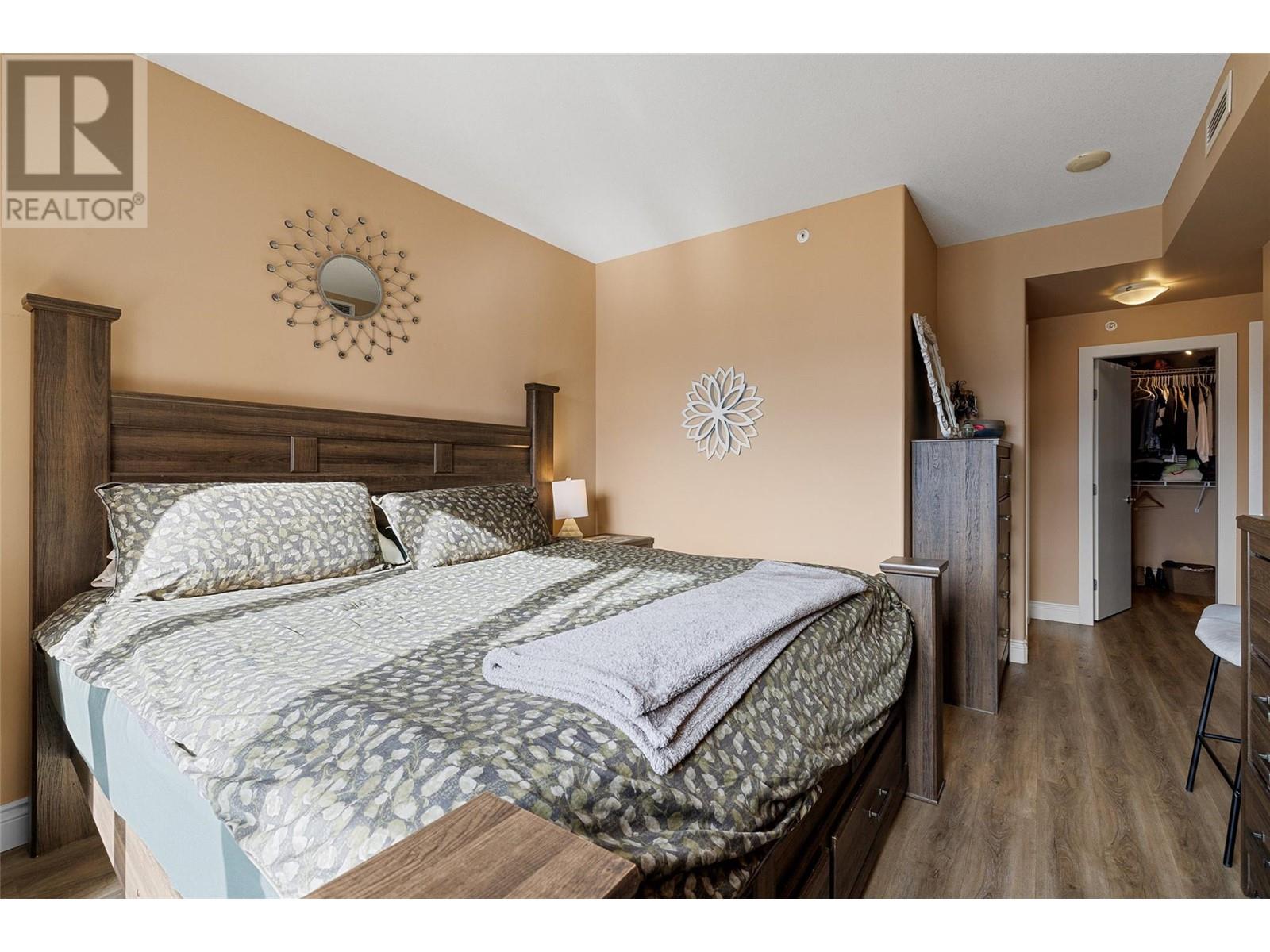 903 1160 Bernard Avenue, Kelowna