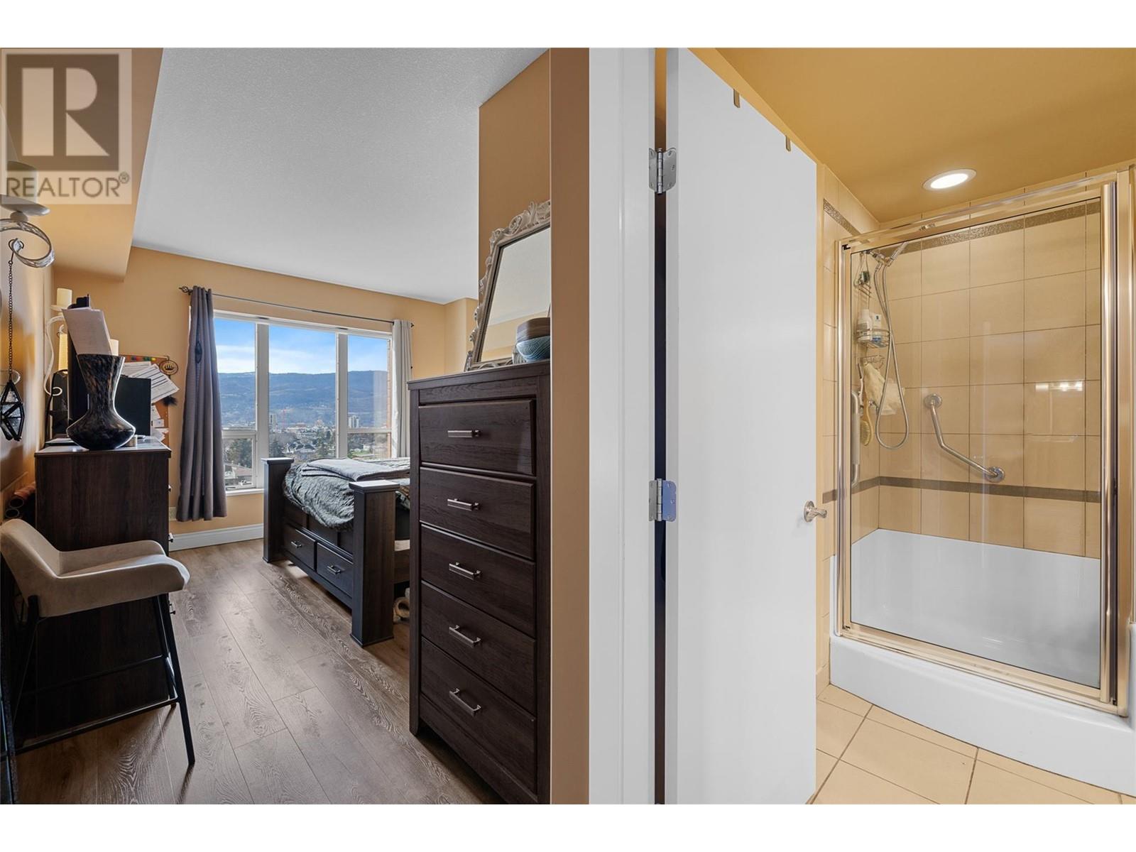903 1160 Bernard Avenue, Kelowna