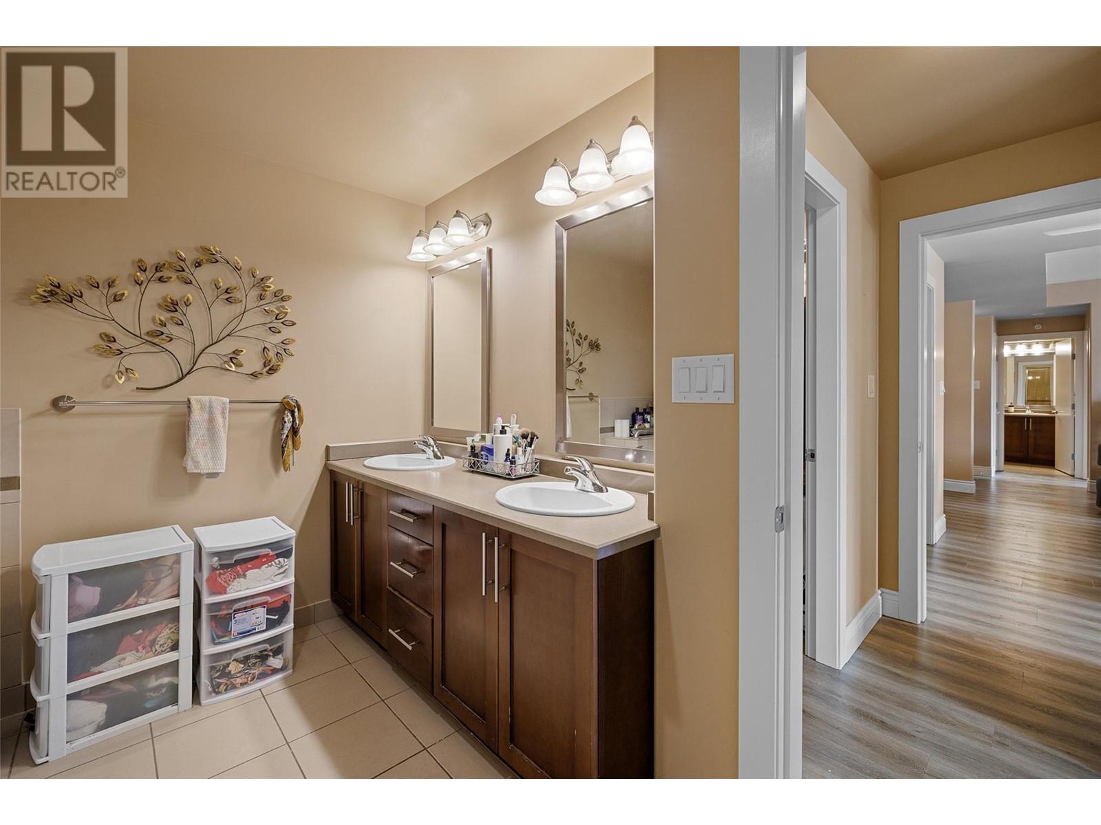 903 1160 Bernard Avenue, Kelowna