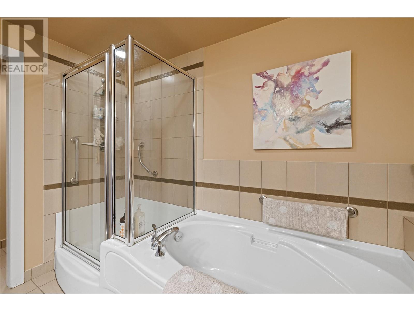 903 1160 Bernard Avenue, Kelowna
