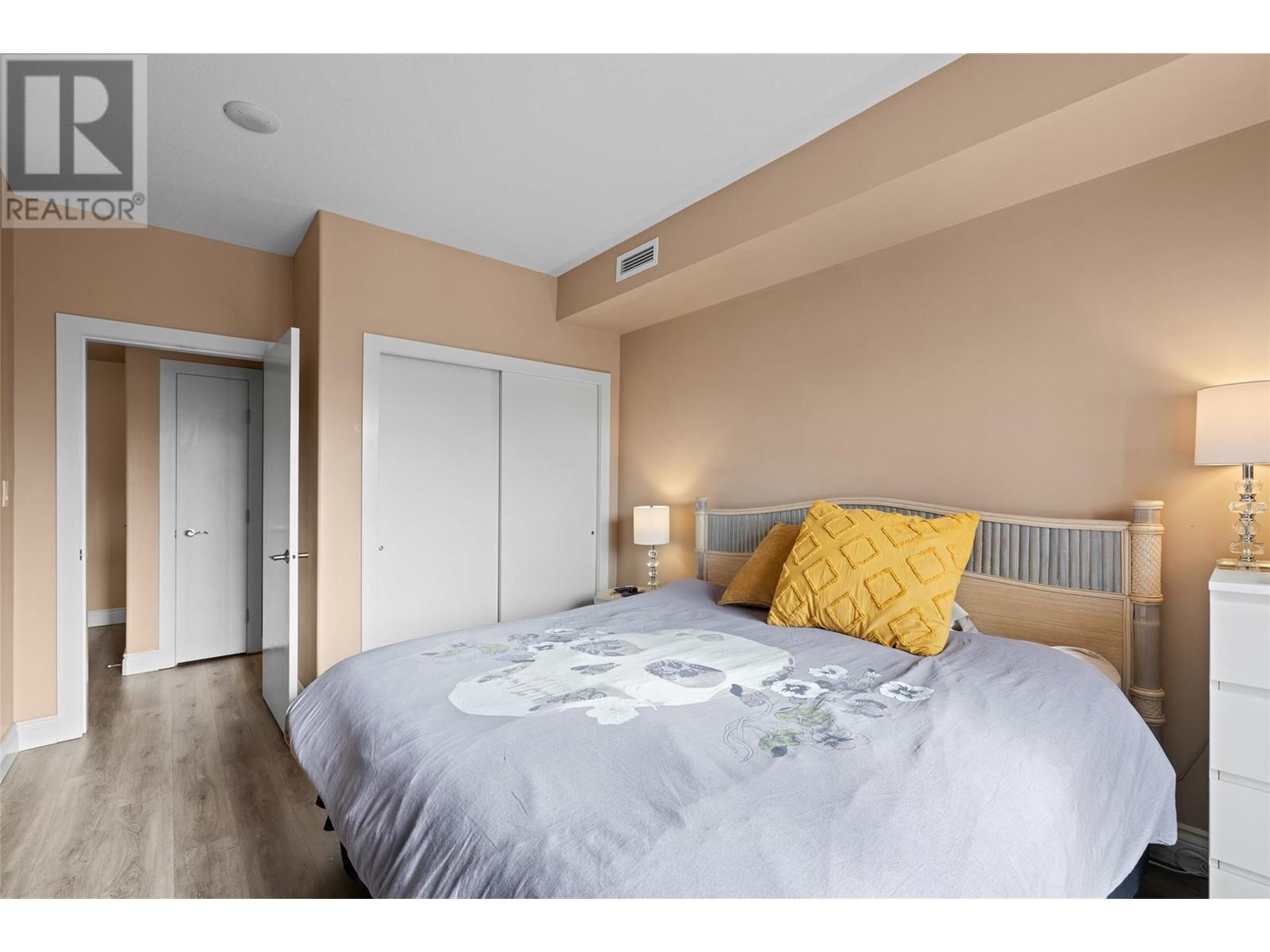 903 1160 Bernard Avenue, Kelowna