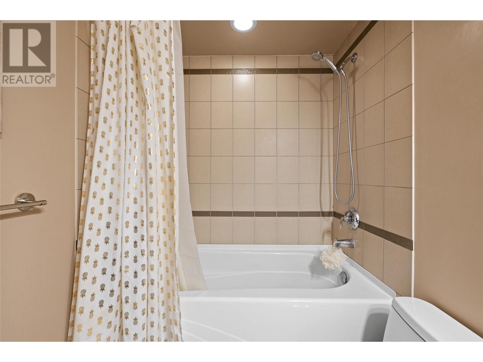 903 1160 Bernard Avenue, Kelowna