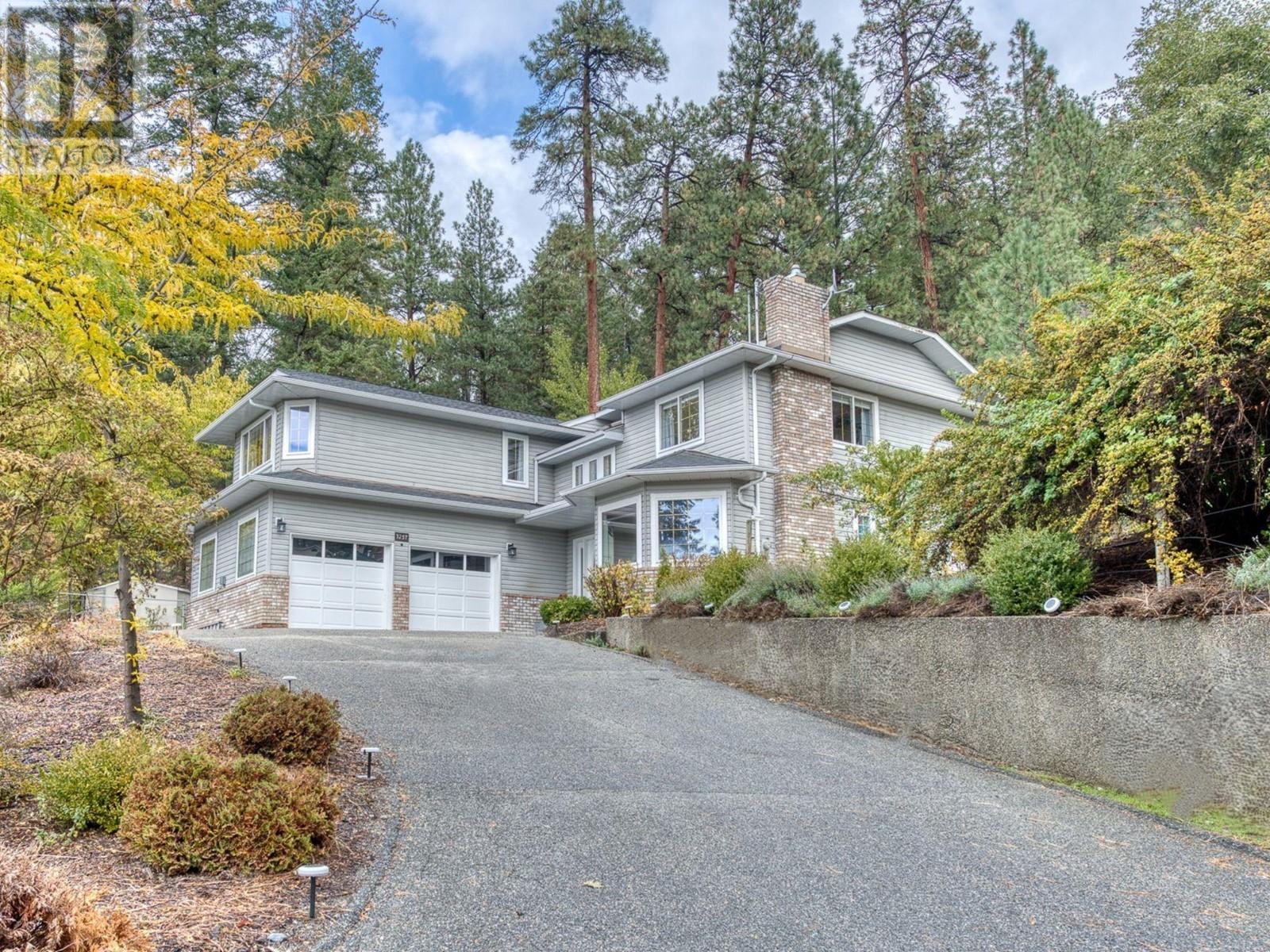 3257 JUNIPER Drive, Naramata