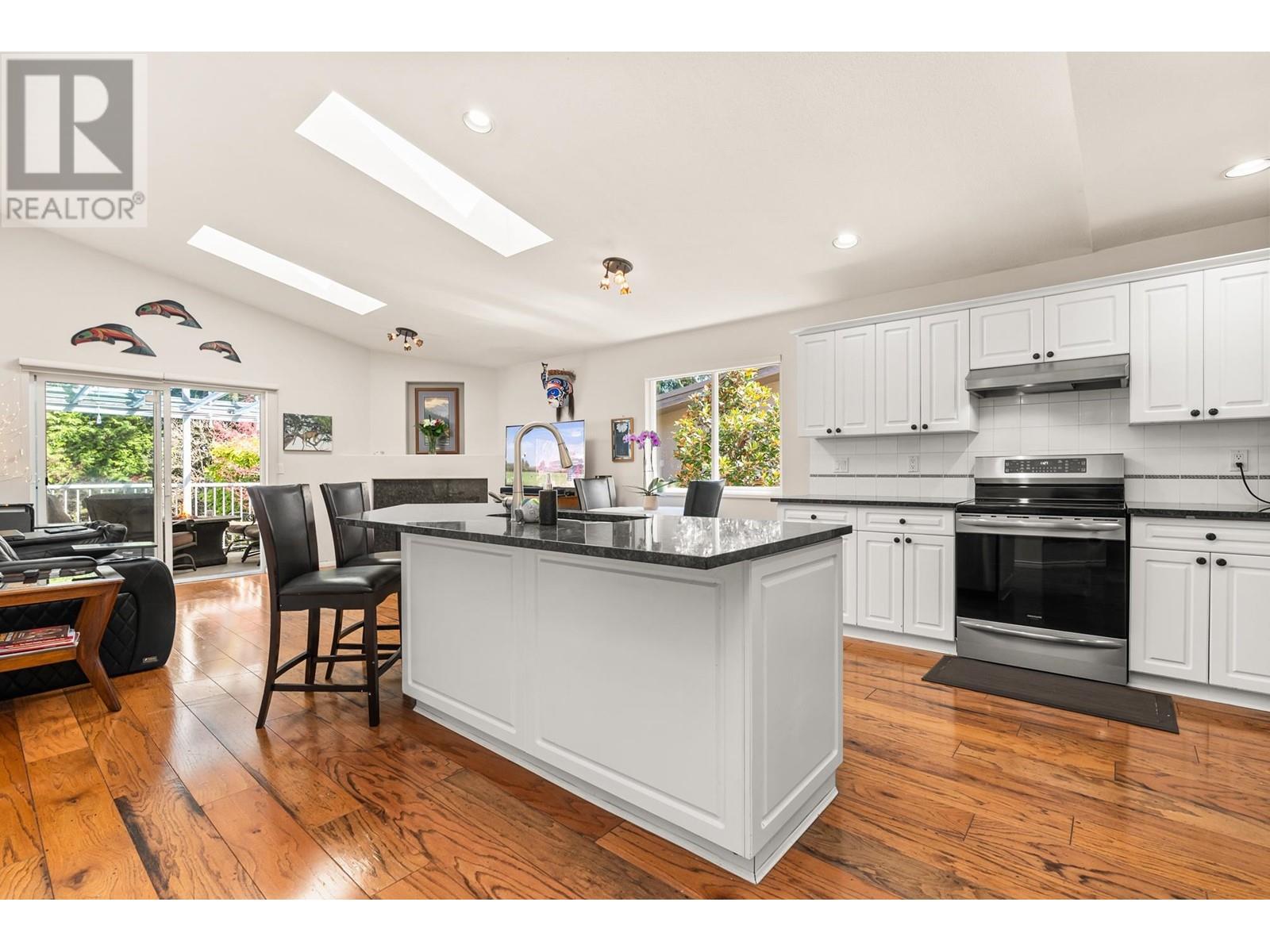 2615 LARKIN AVENUE, Port Coquitlam real estate listing R2991284